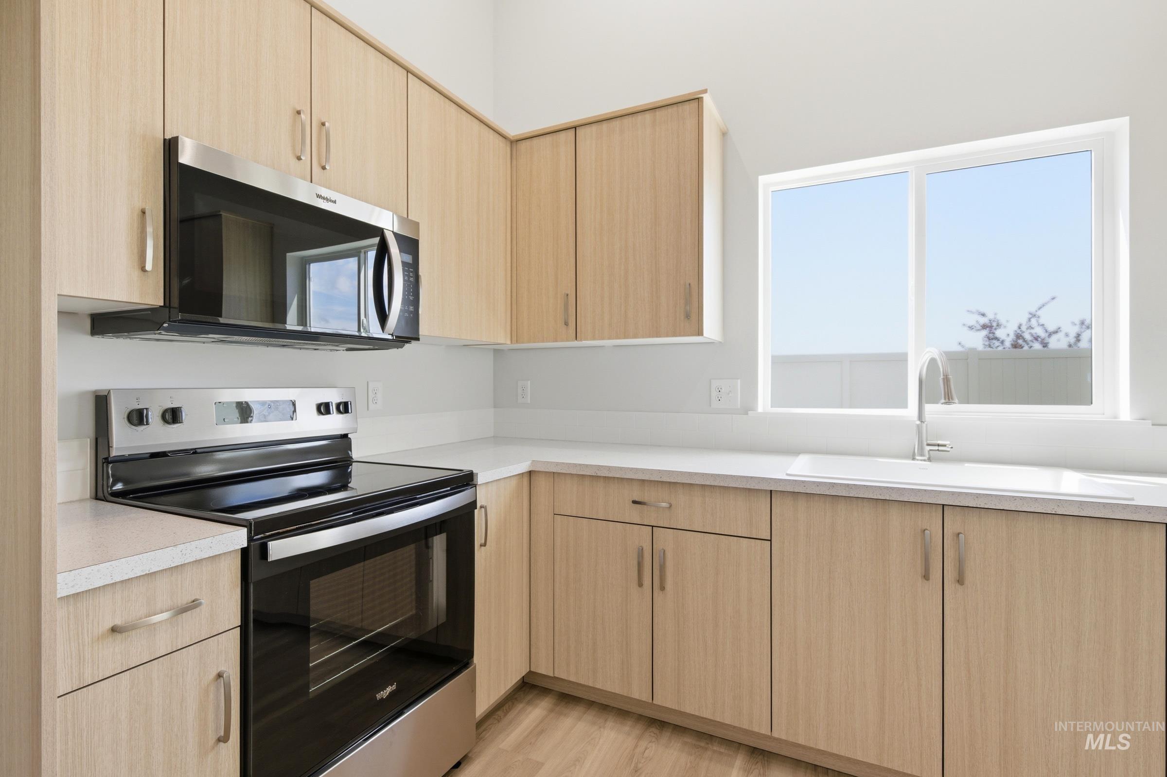 1552 Sunday River St Property Photo 6