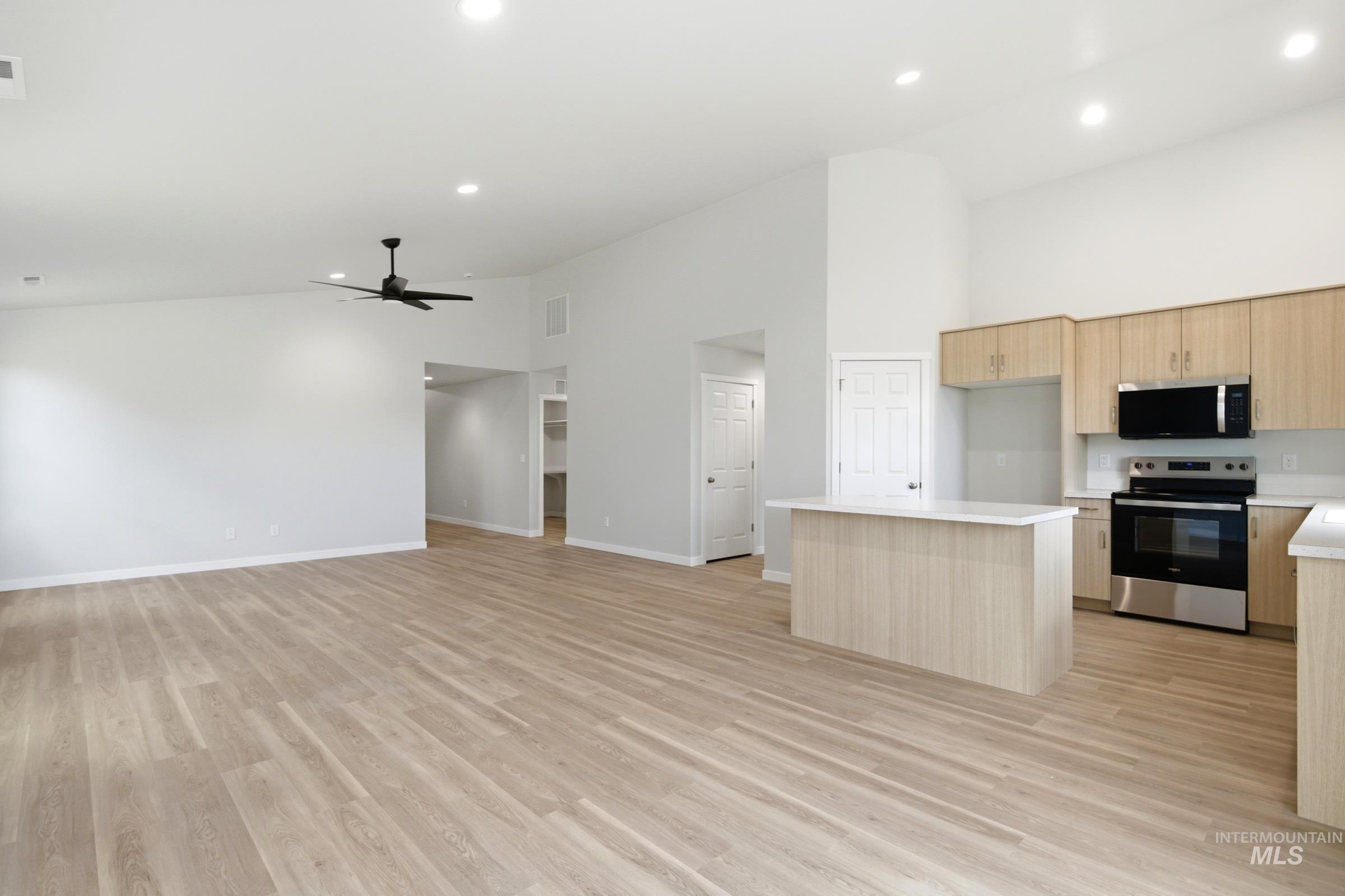 1552 Sunday River St Property Photo 7