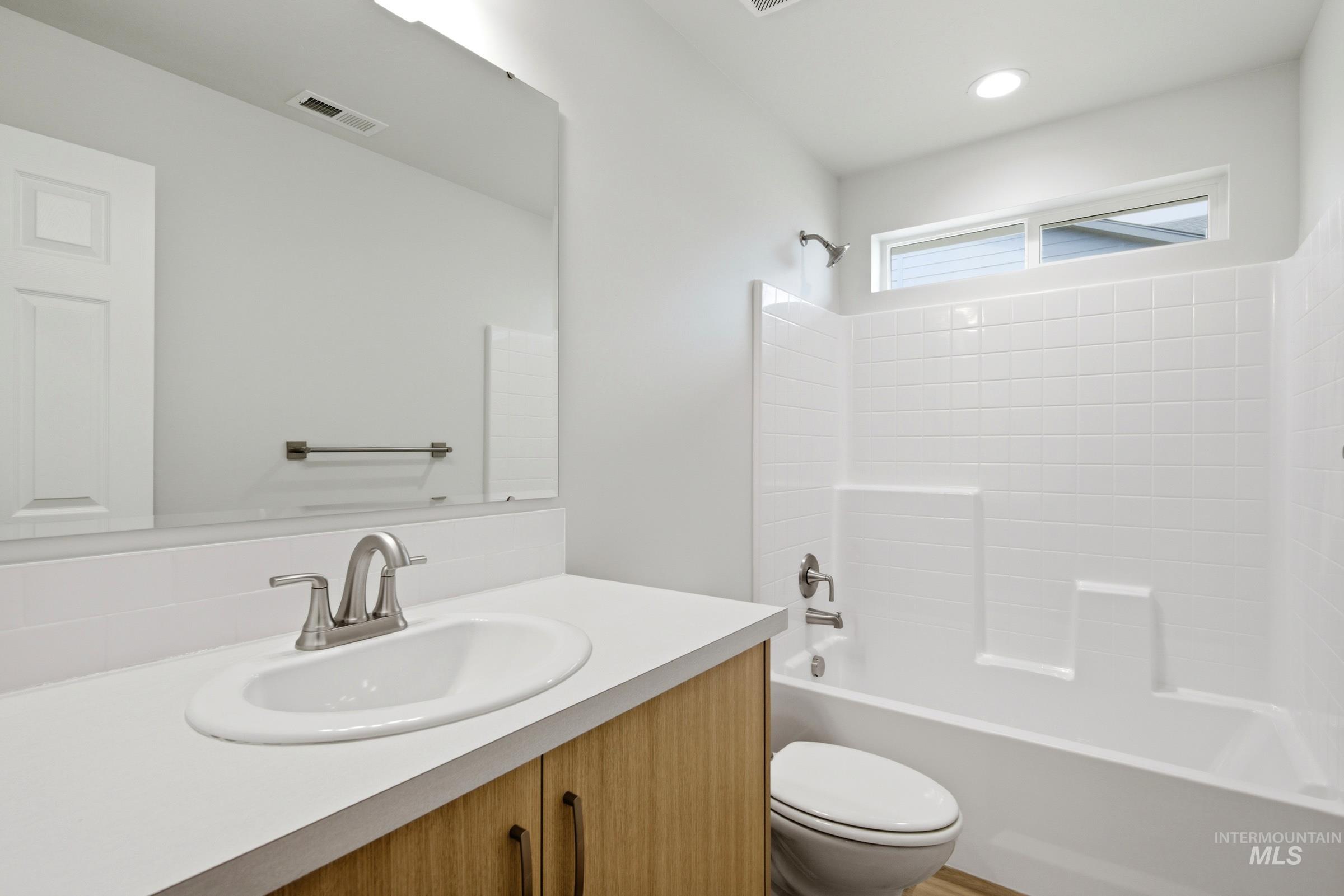 1552 Sunday River St Property Photo 12