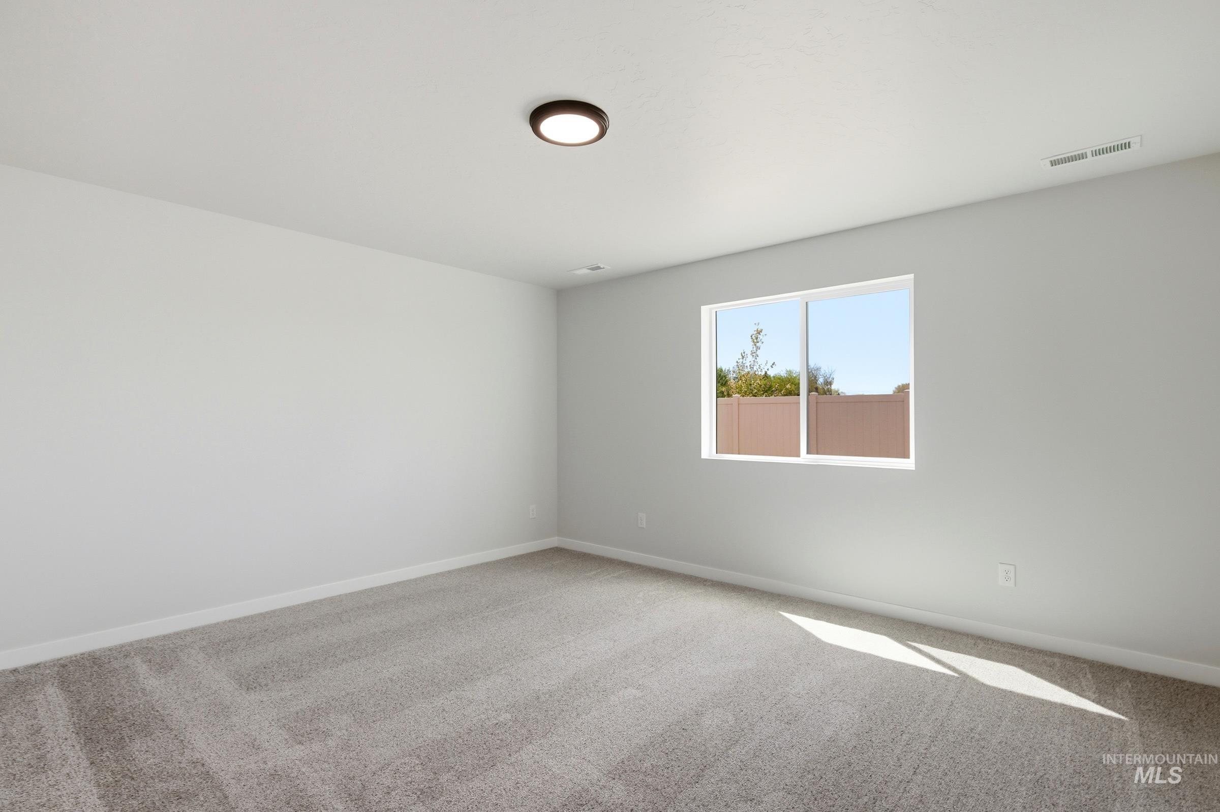 1552 Sunday River St Property Photo 15