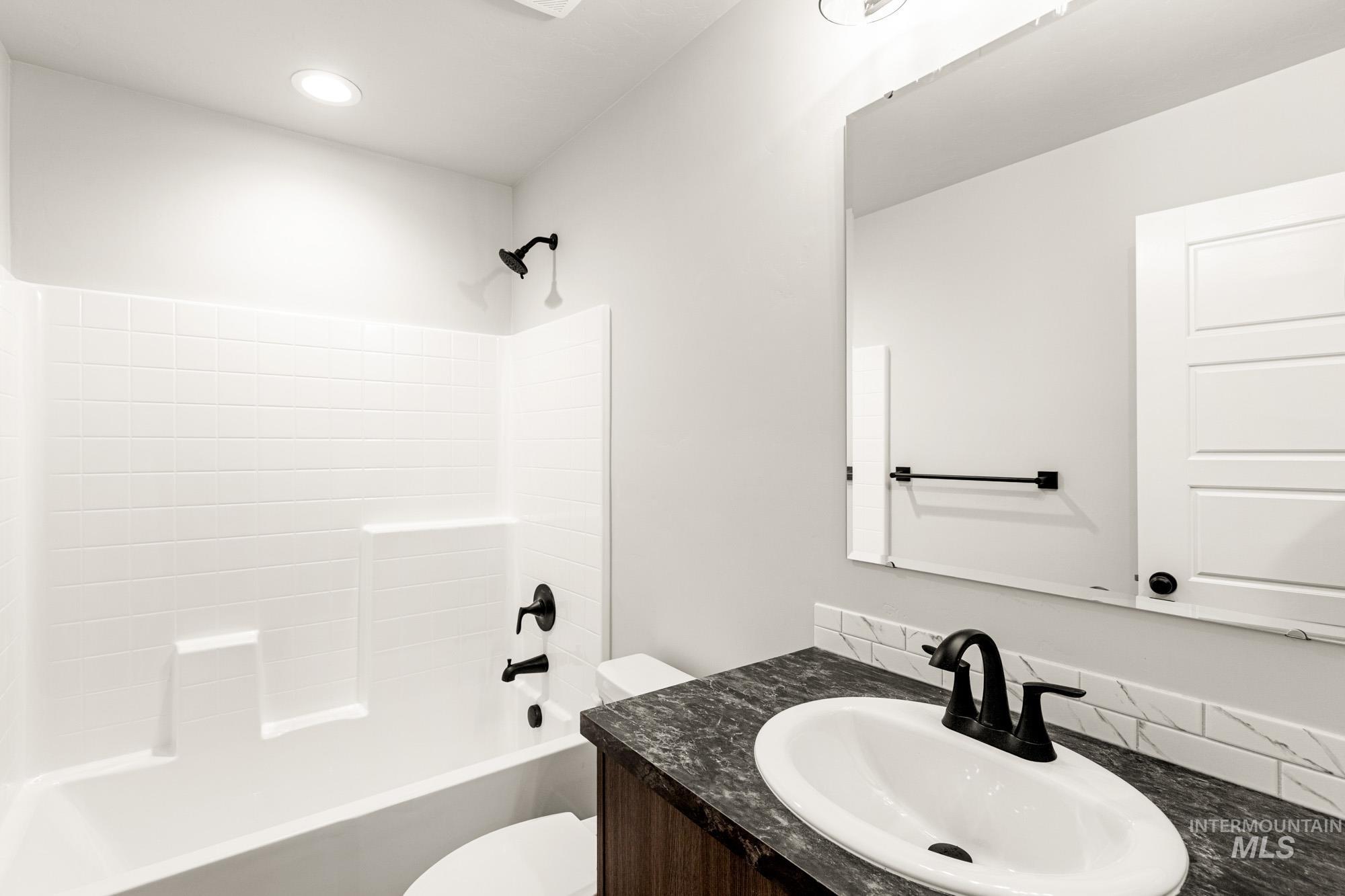 9416 W Blazing Star St Property Photo 13