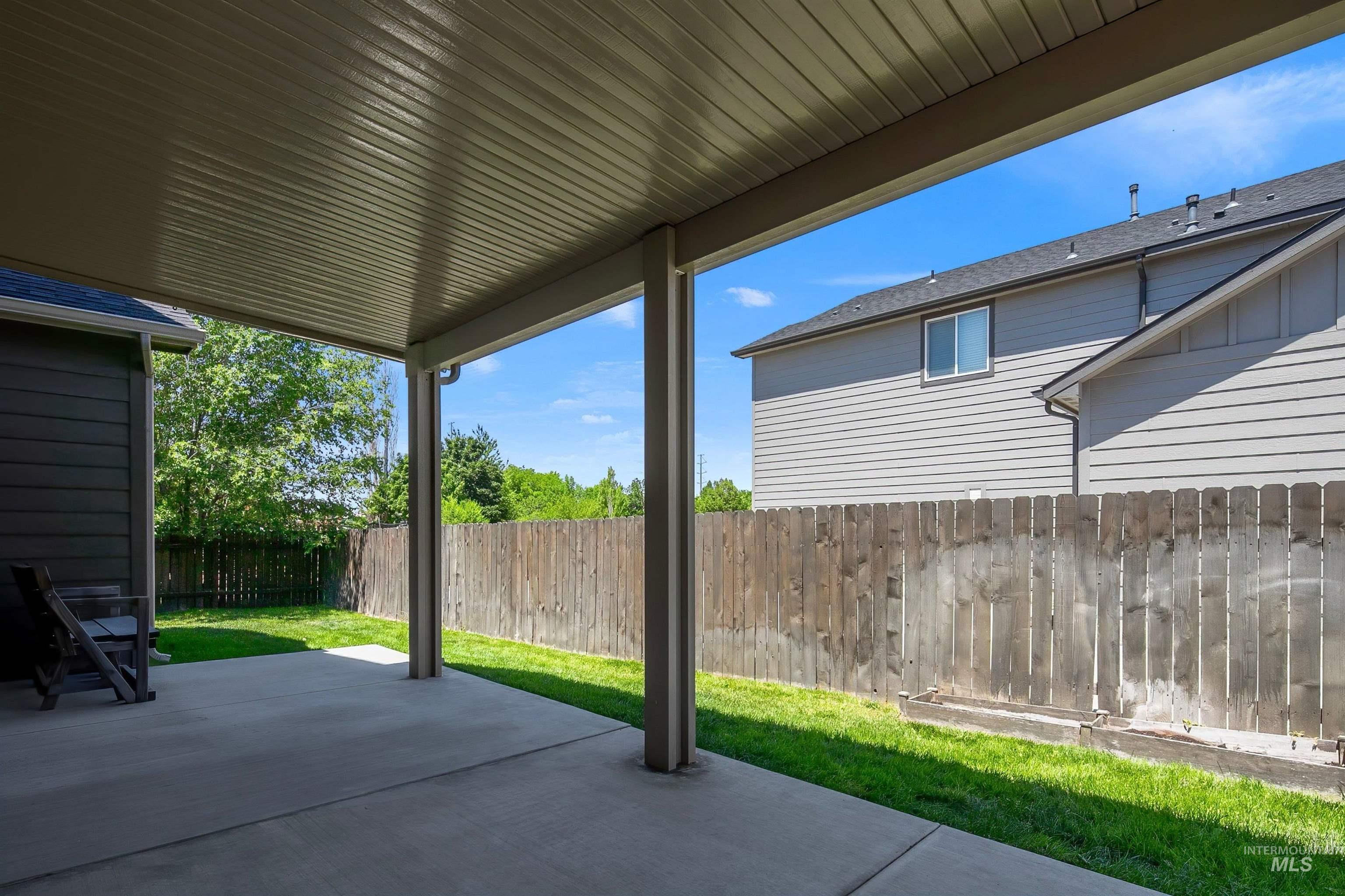 12048 W Victory Road Property Photo 34