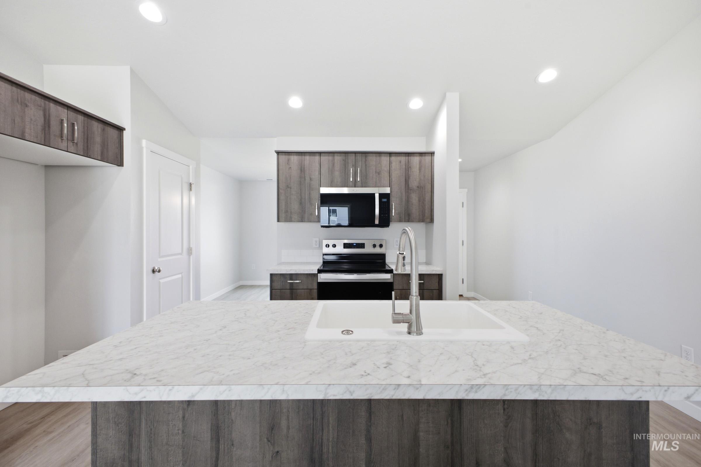 3111 W Animas Creek Dr Property Photo 3