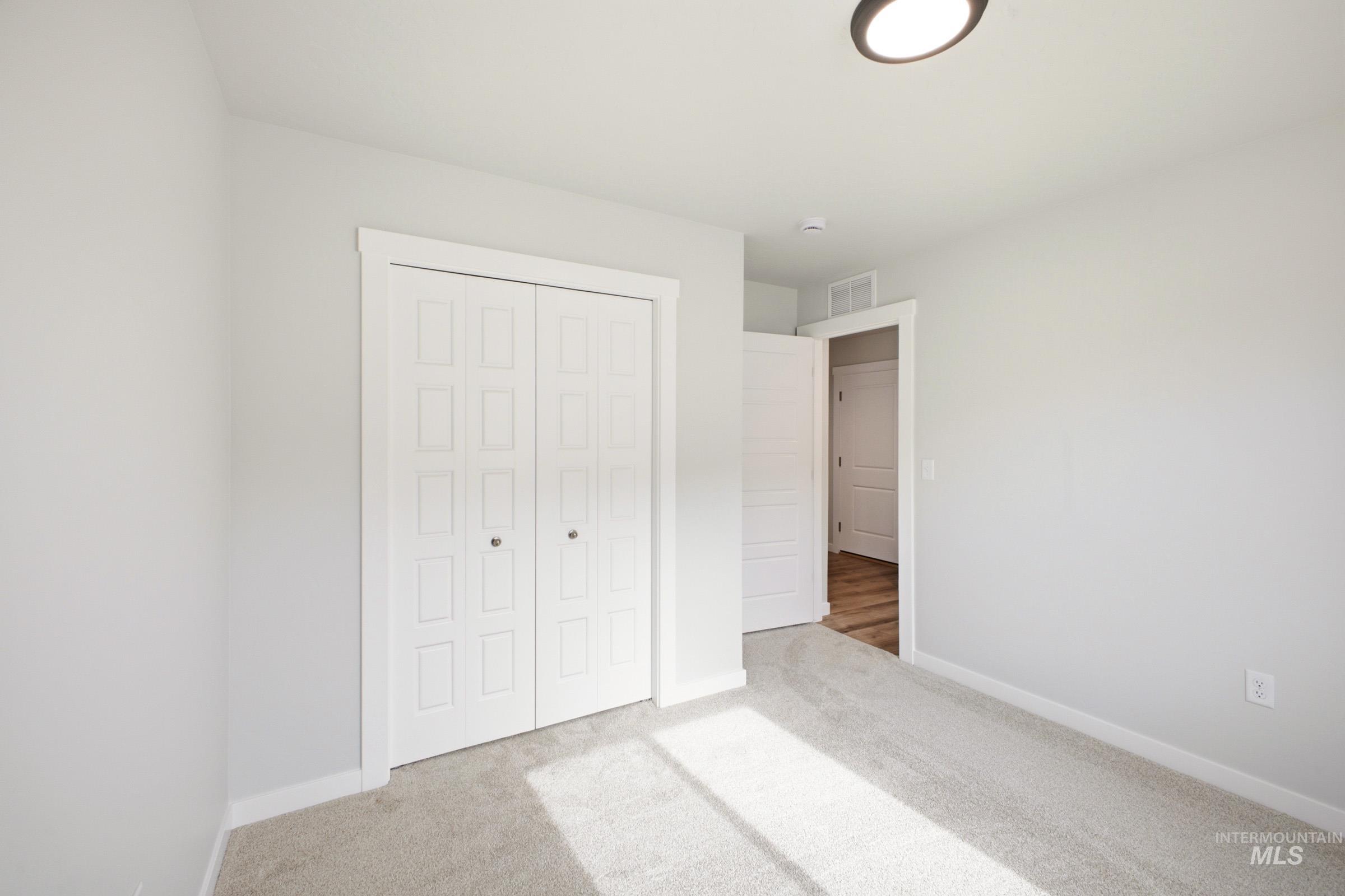 2407 W Red Jasper Dr Property Photo 11