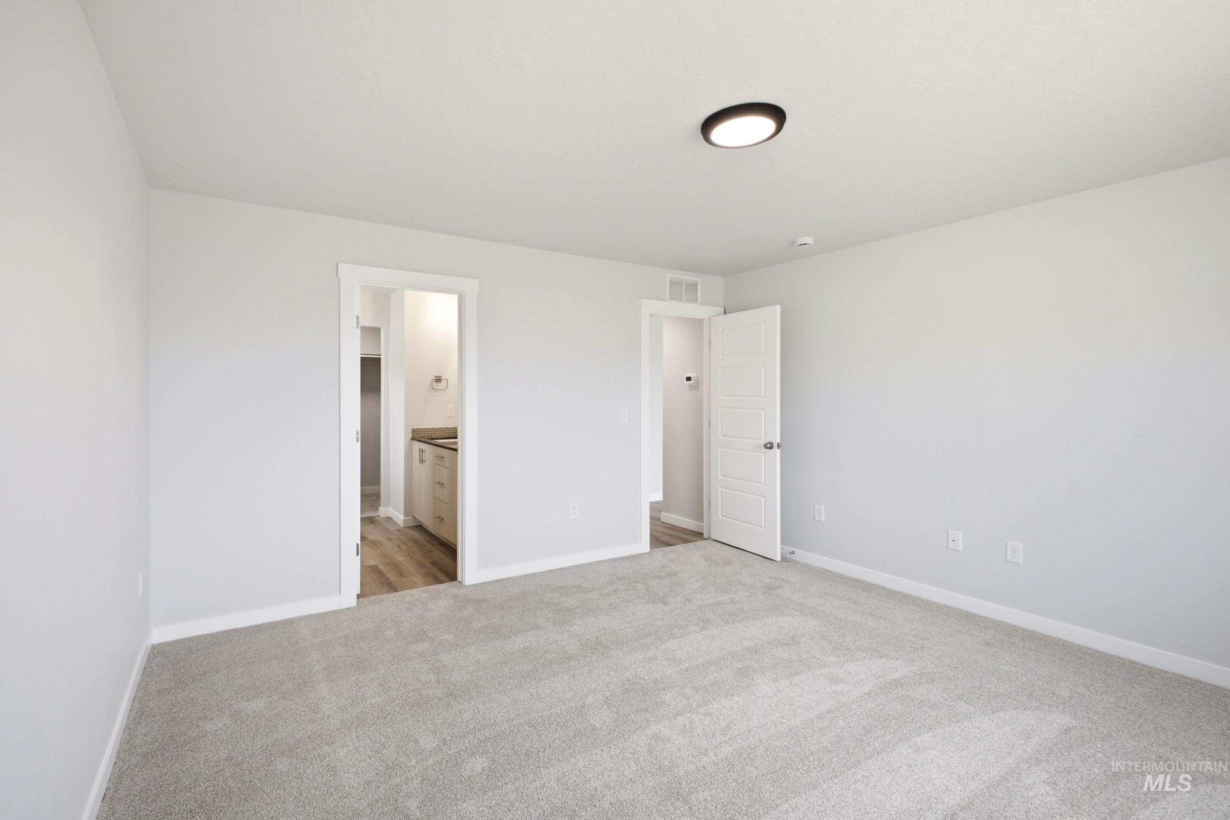 2407 W Red Jasper Dr Property Photo 17