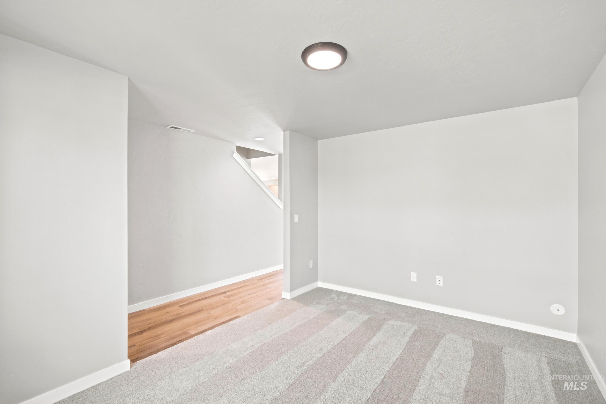 2529 W Tar Sands Dr Property Photo 18