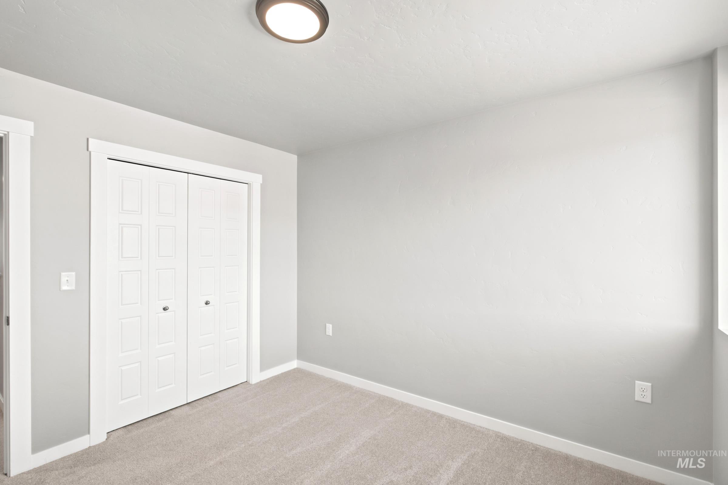 2529 W Tar Sands Dr Property Photo 28