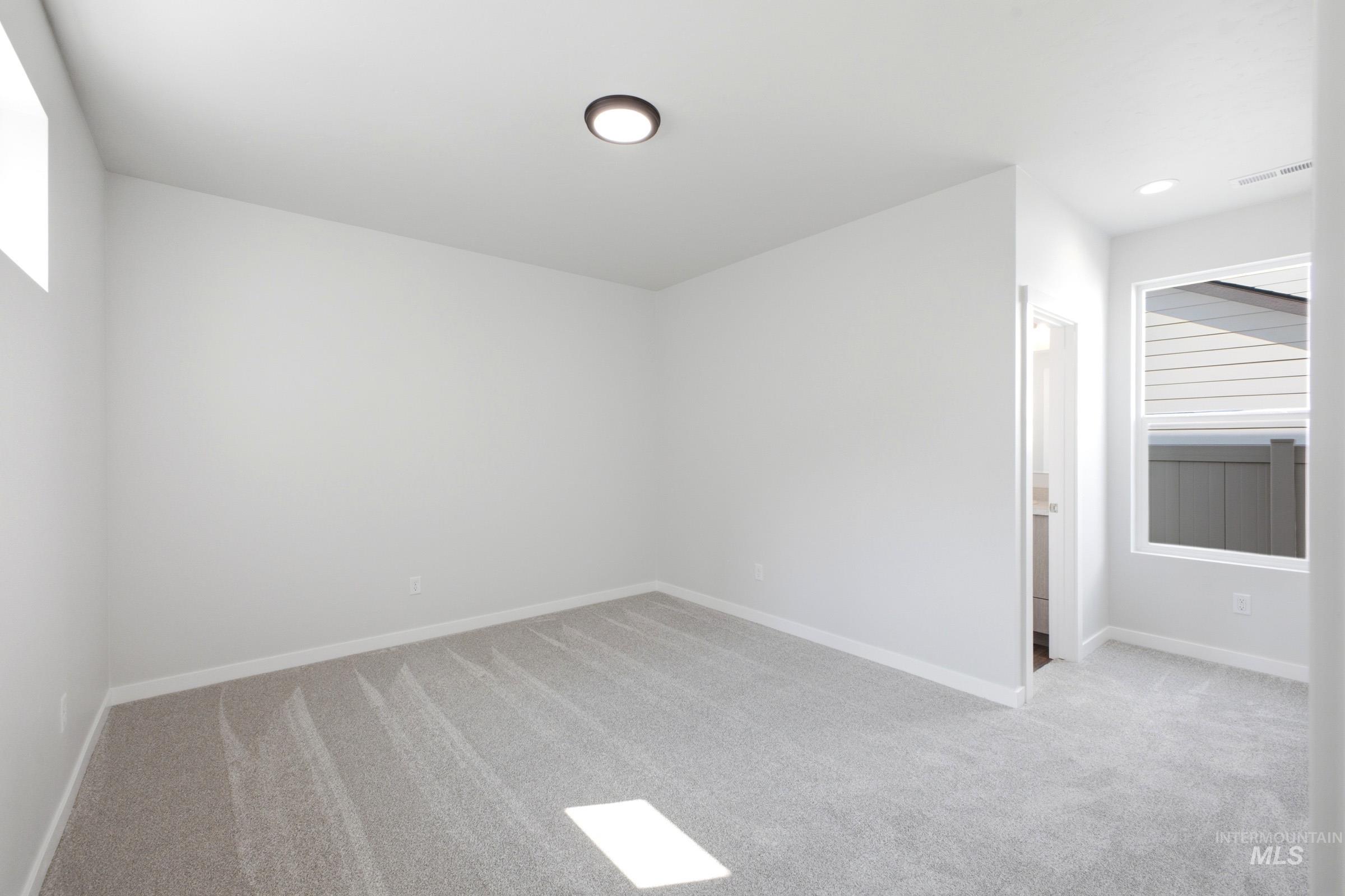 2474 W Kincaid St Property Photo 23