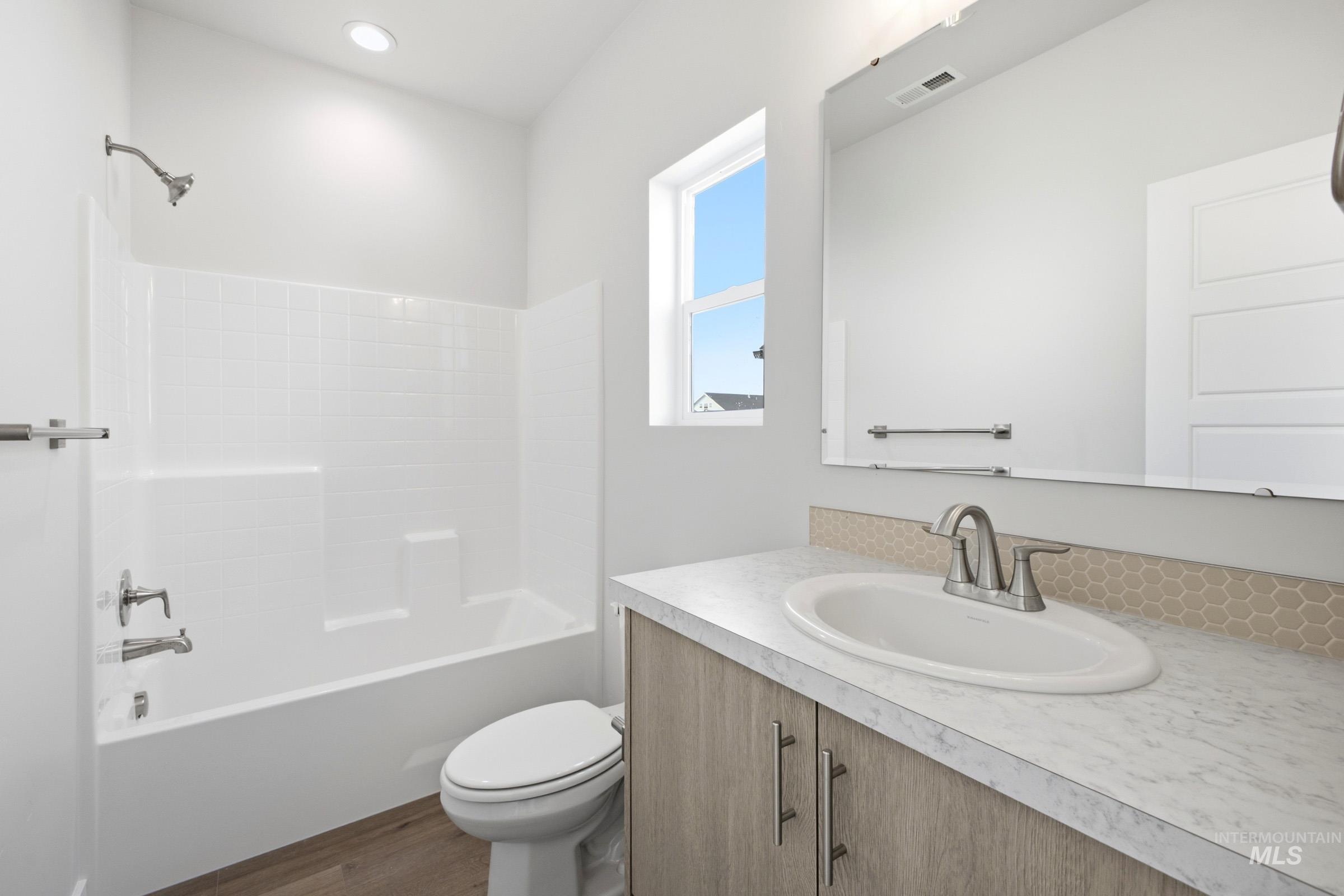 2474 W Kincaid St Property Photo 25