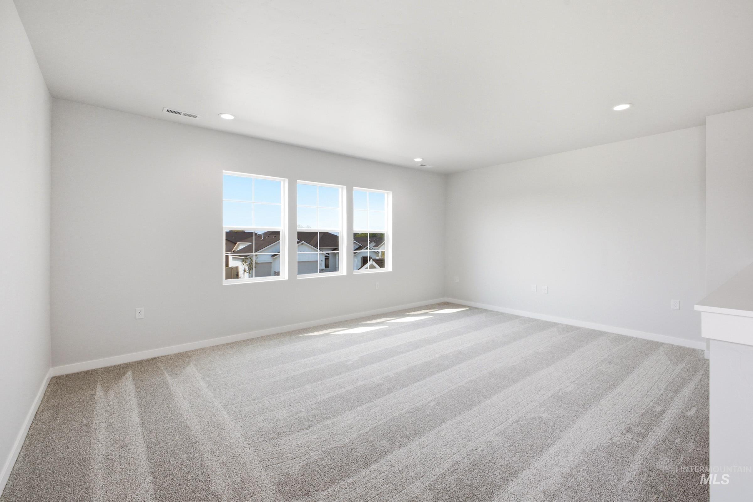 2474 W Kincaid St Property Photo 27