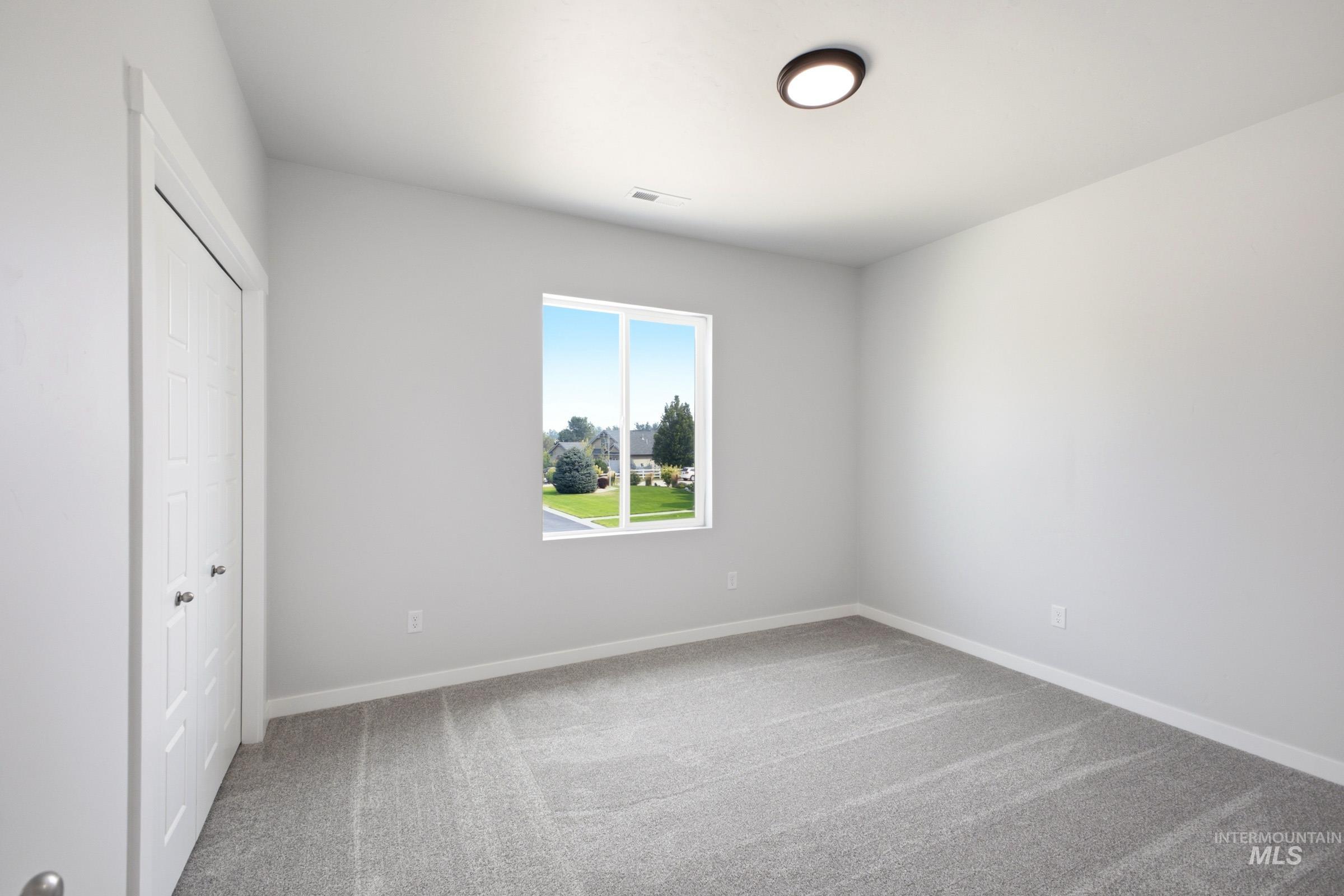 2474 W Kincaid St Property Photo 29