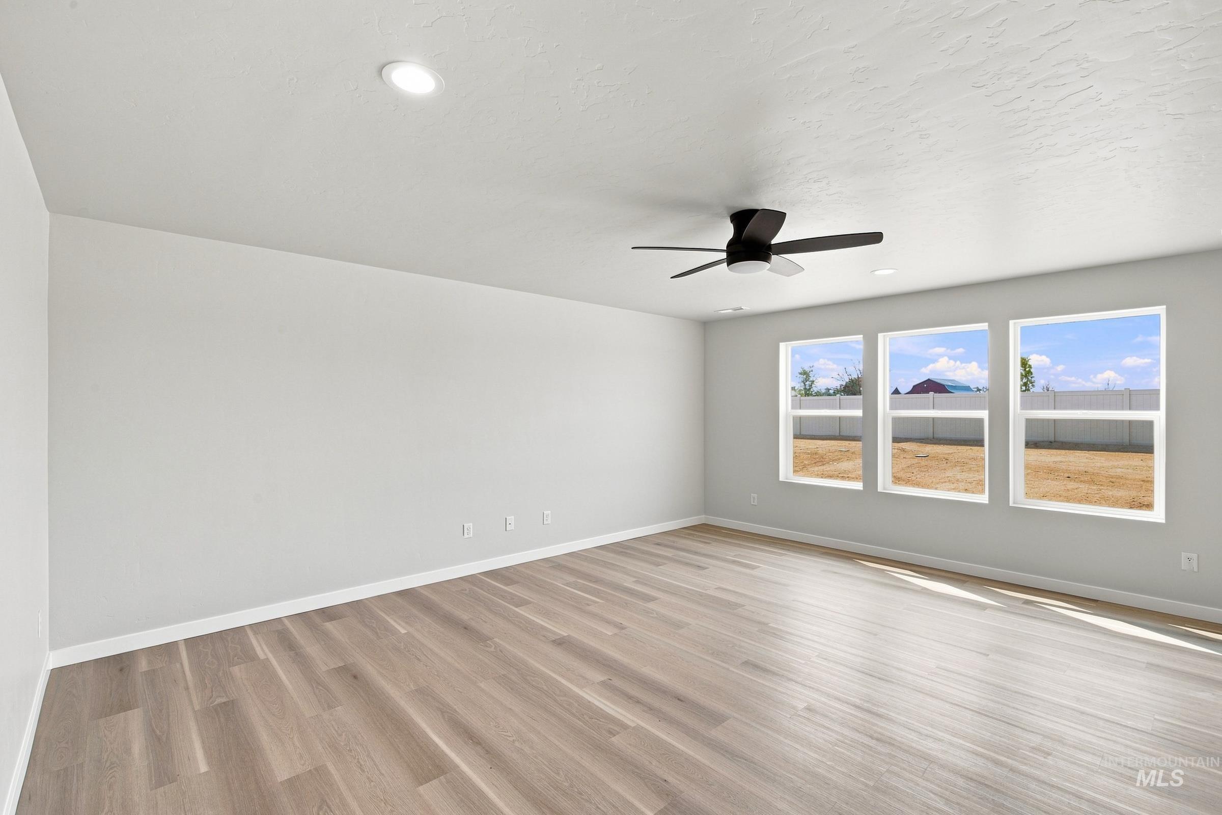 3795 E White Plains St Property Photo 6