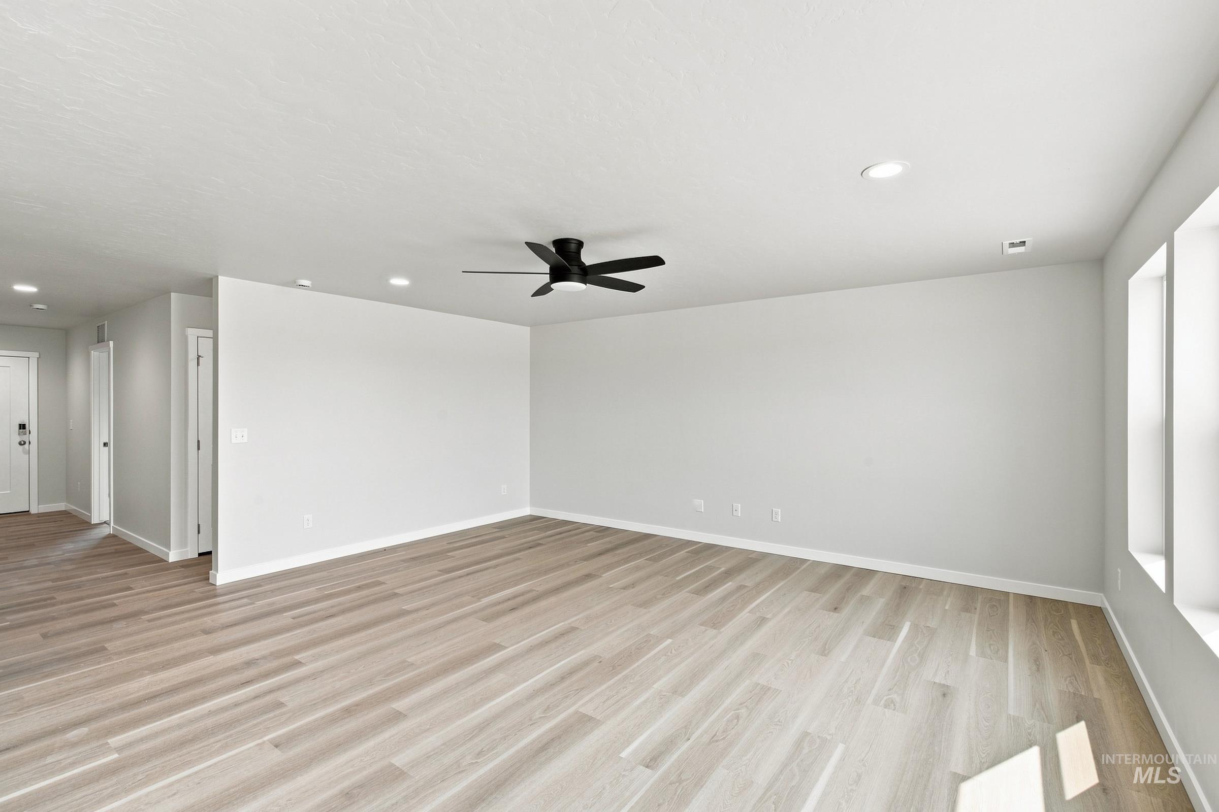 3795 E White Plains St Property Photo 7