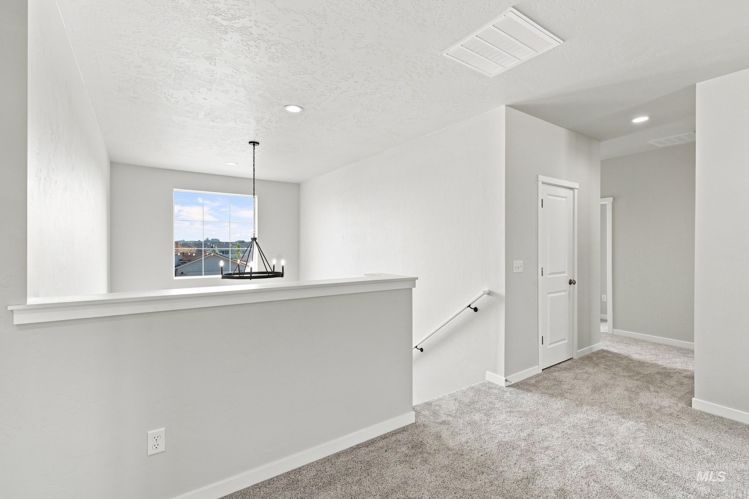 4559 S Amsterdam Ave Property Photo 22