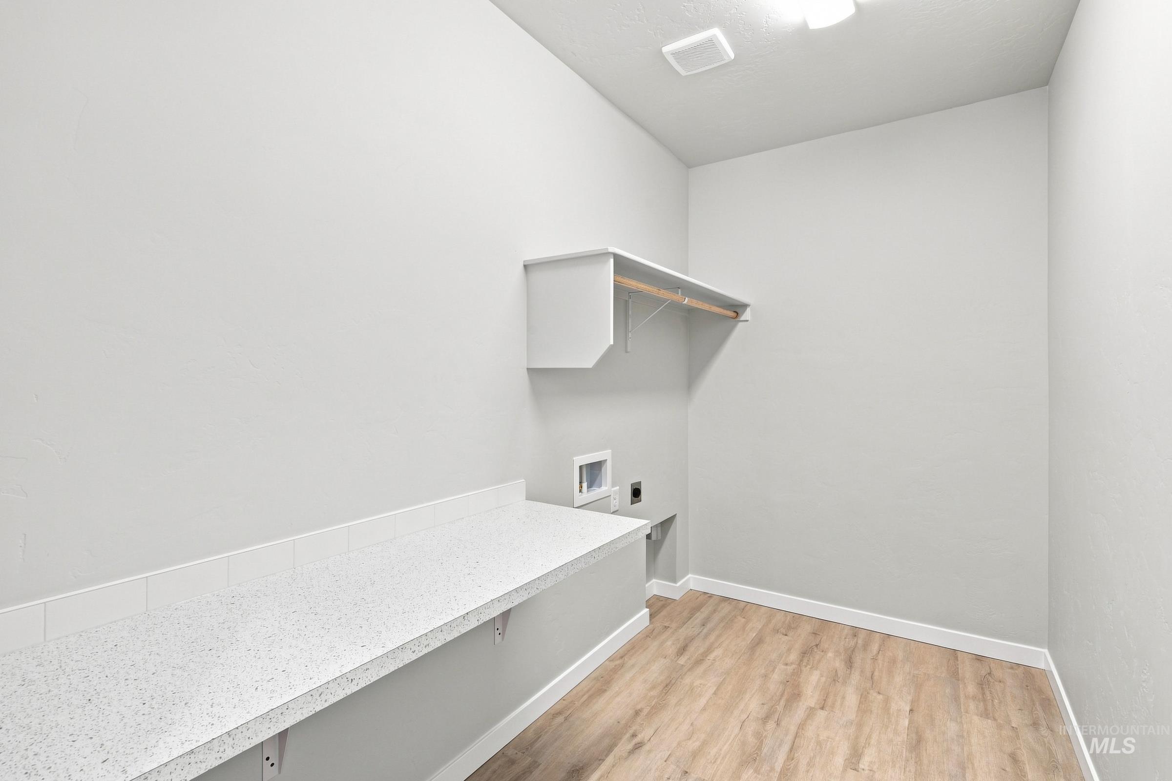 4559 S Amsterdam Ave Property Photo 29