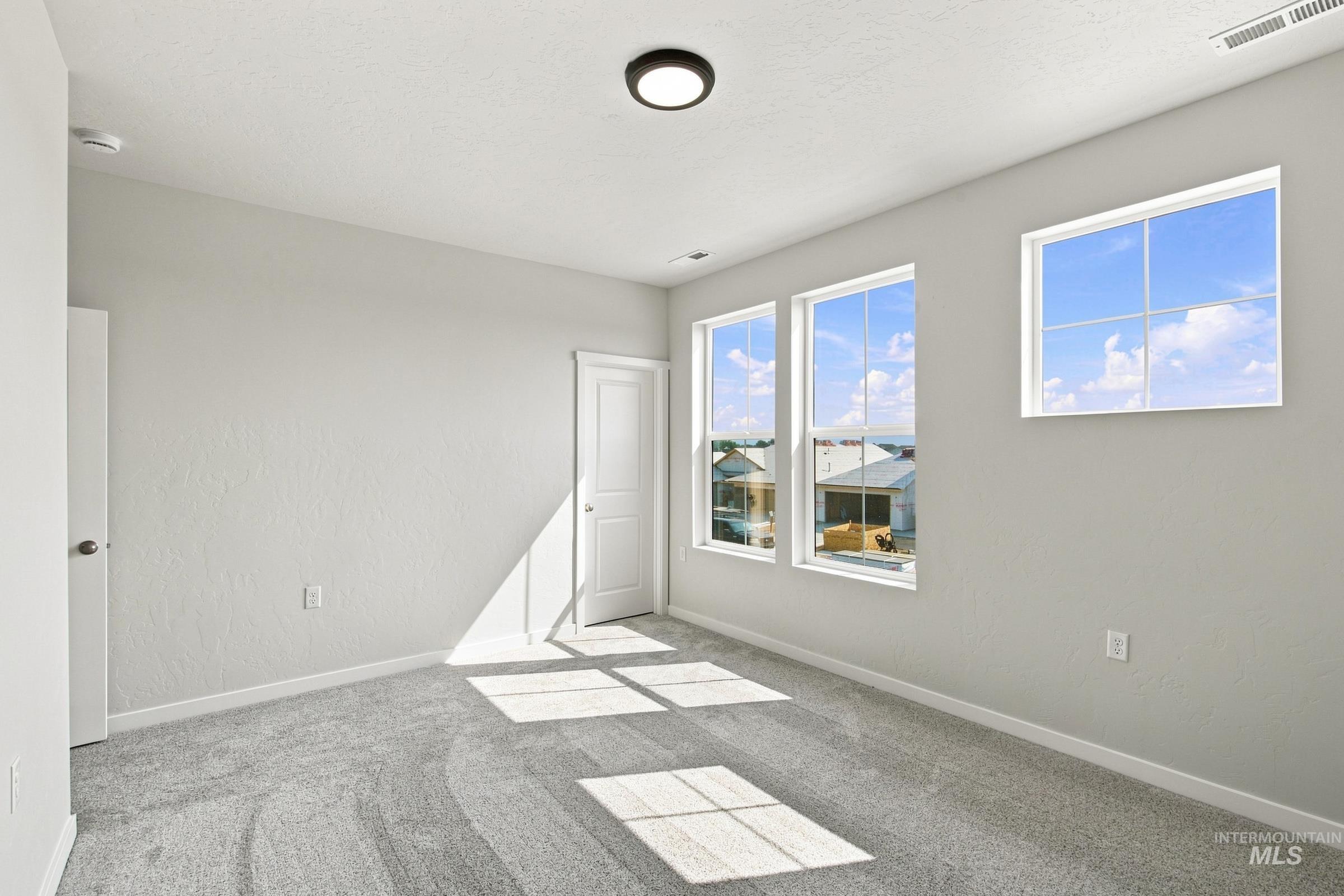4559 S Amsterdam Ave Property Photo 31