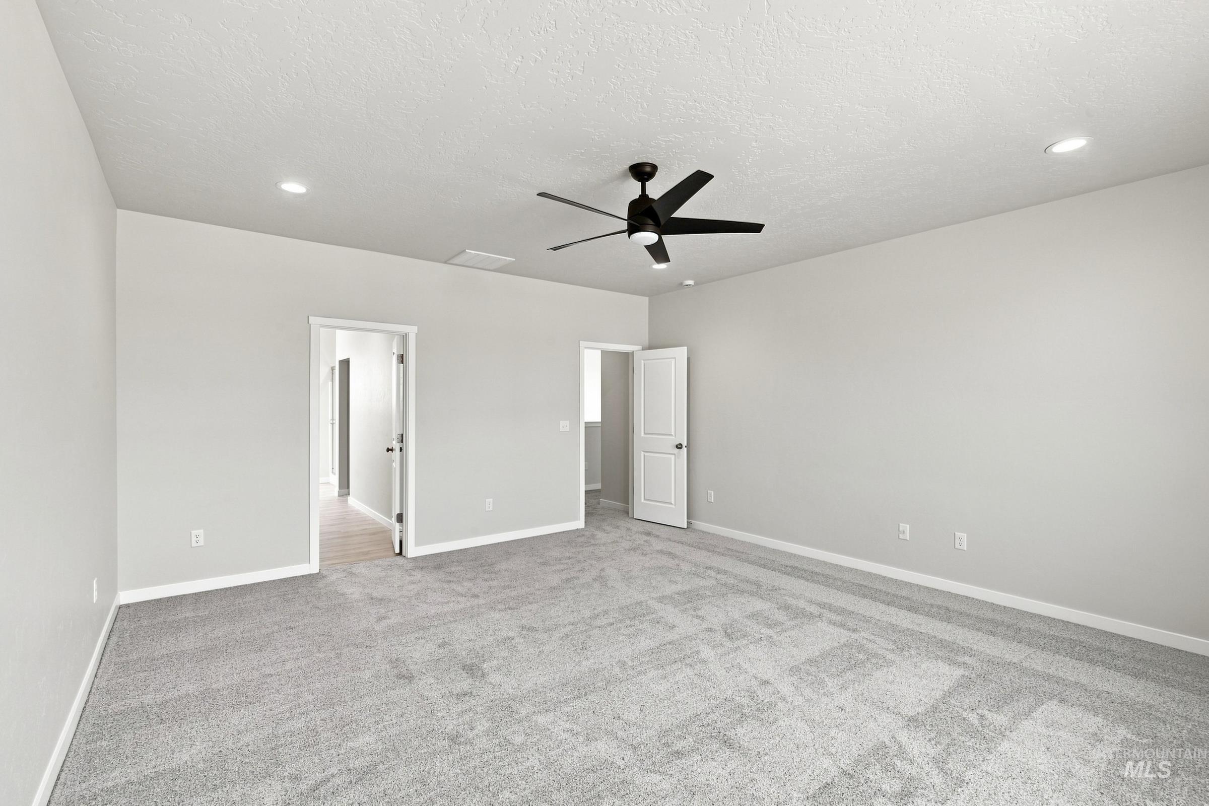 4559 S Amsterdam Ave Property Photo 34