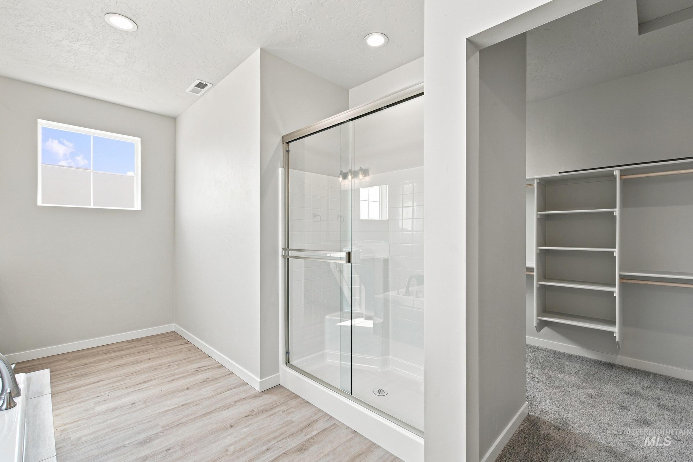 4559 S Amsterdam Ave Property Photo 38