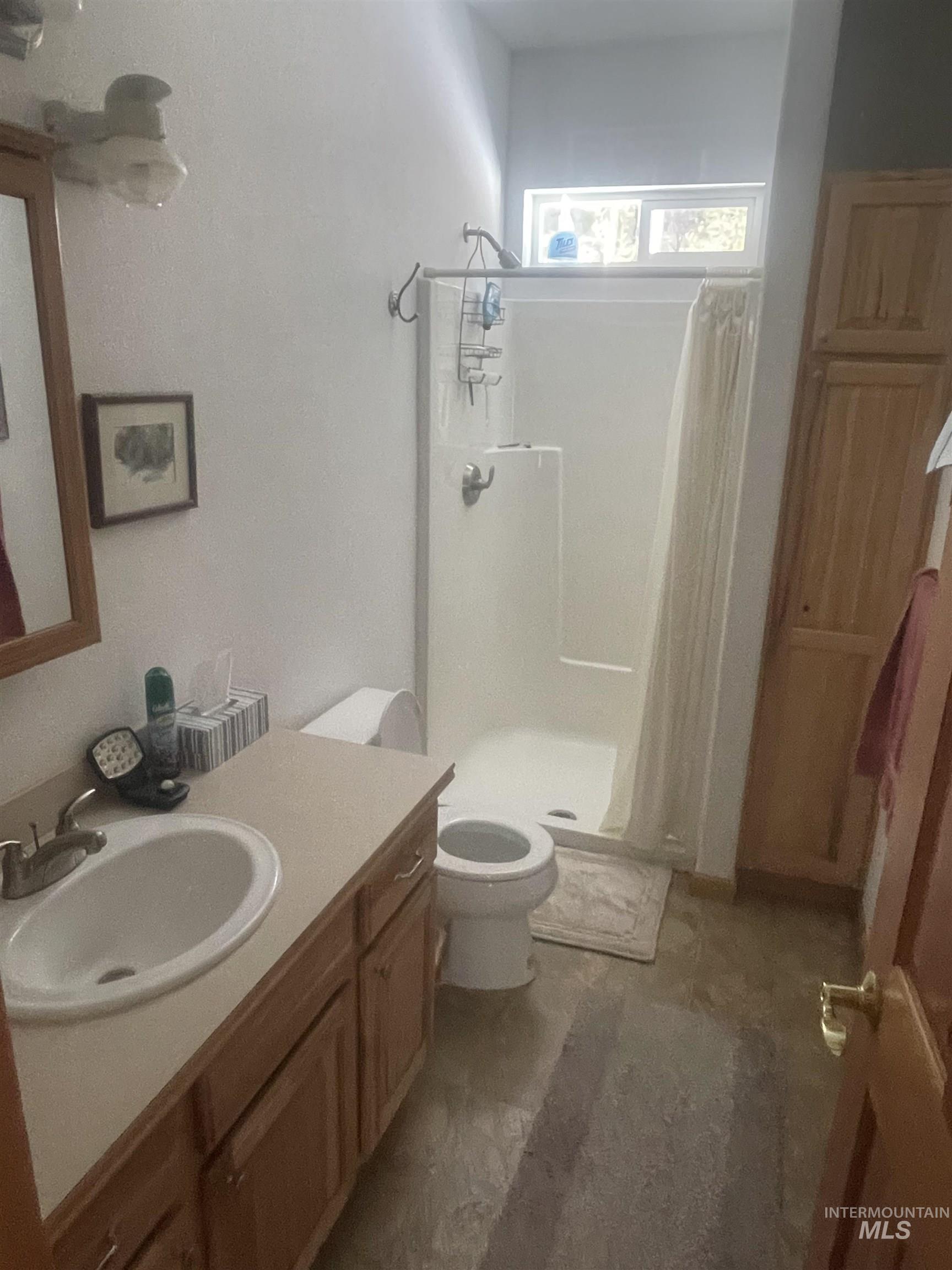 17567 Edwardsburg Rd Property Photo 9