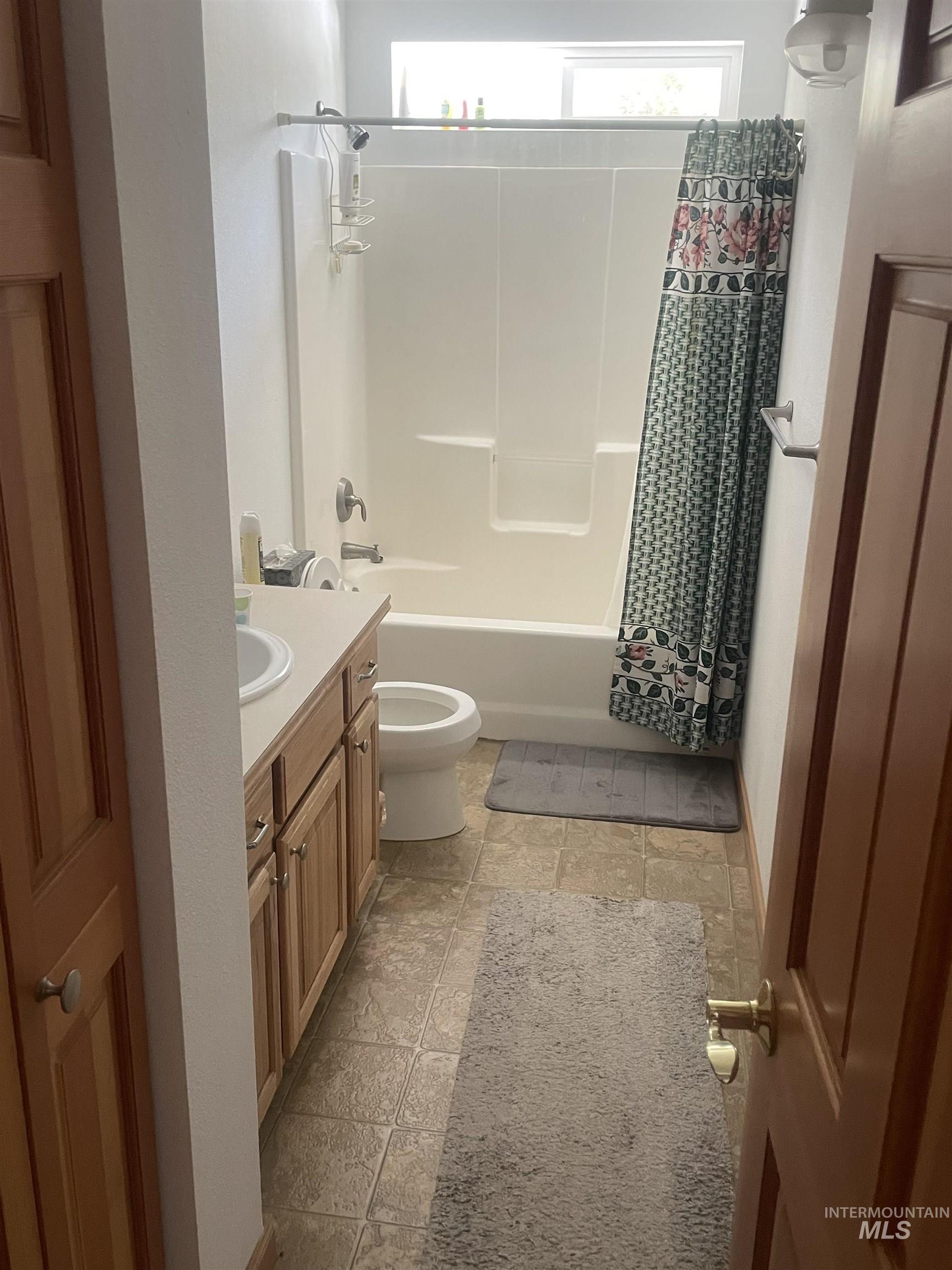 17567 Edwardsburg Rd Property Photo 10