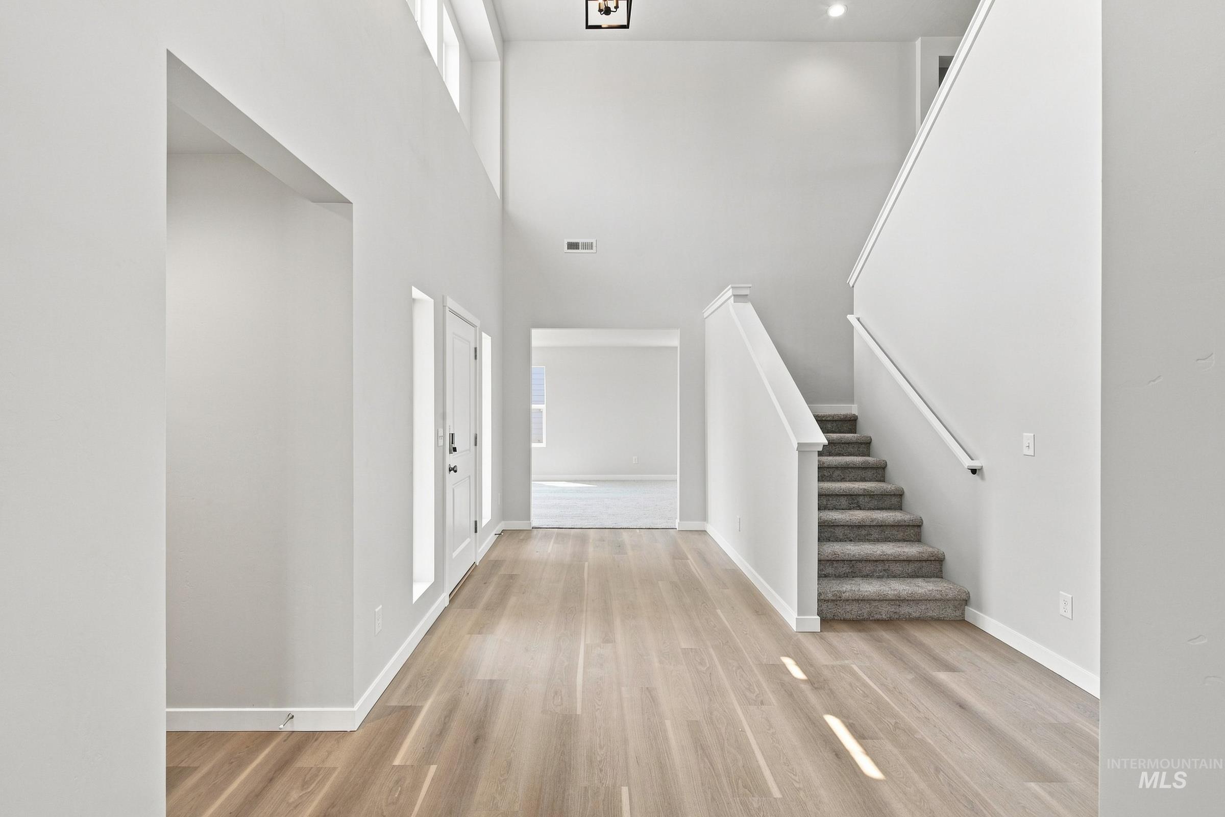 4577 S Amsterdam Ave Property Photo 13