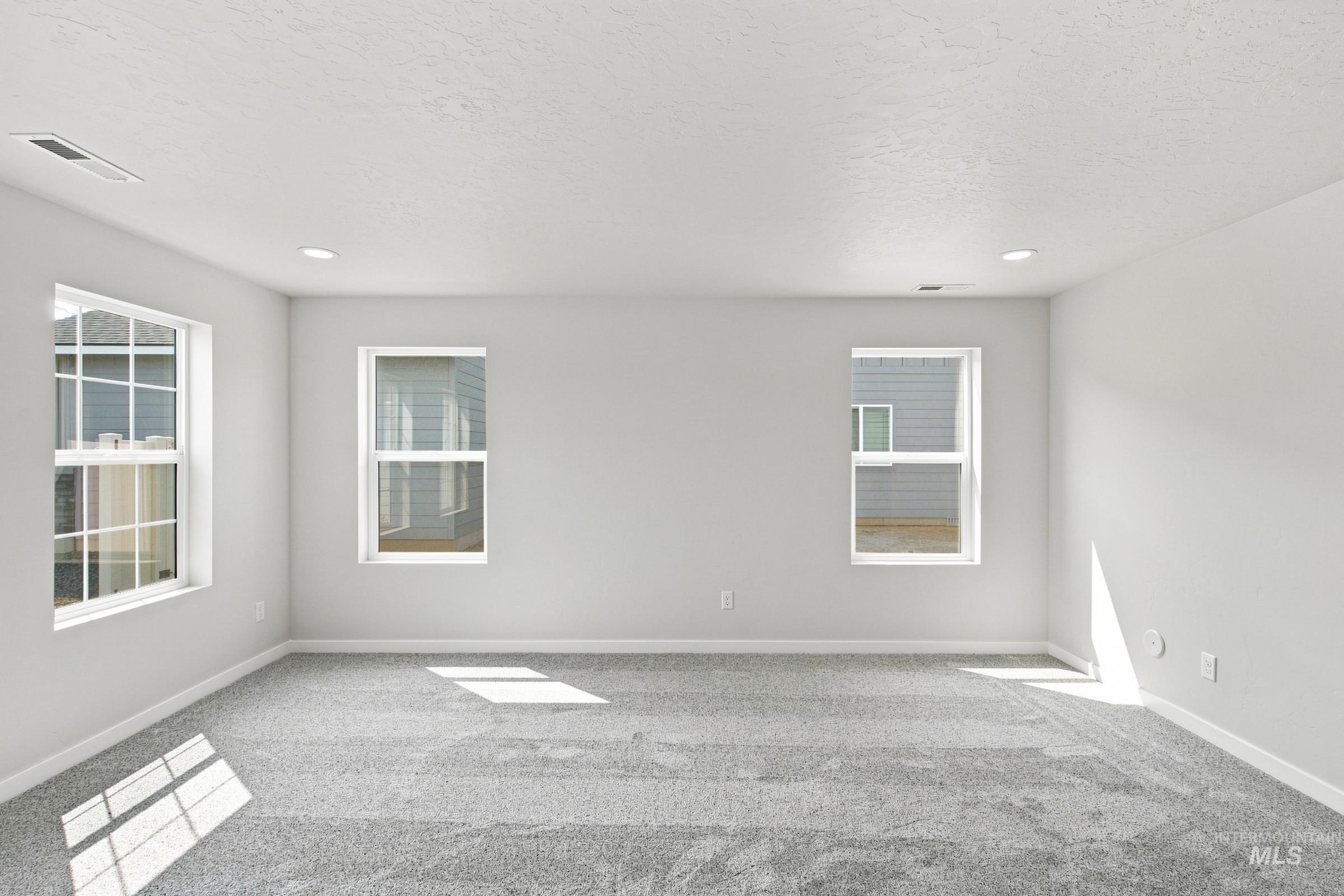 4577 S Amsterdam Ave Property Photo 16