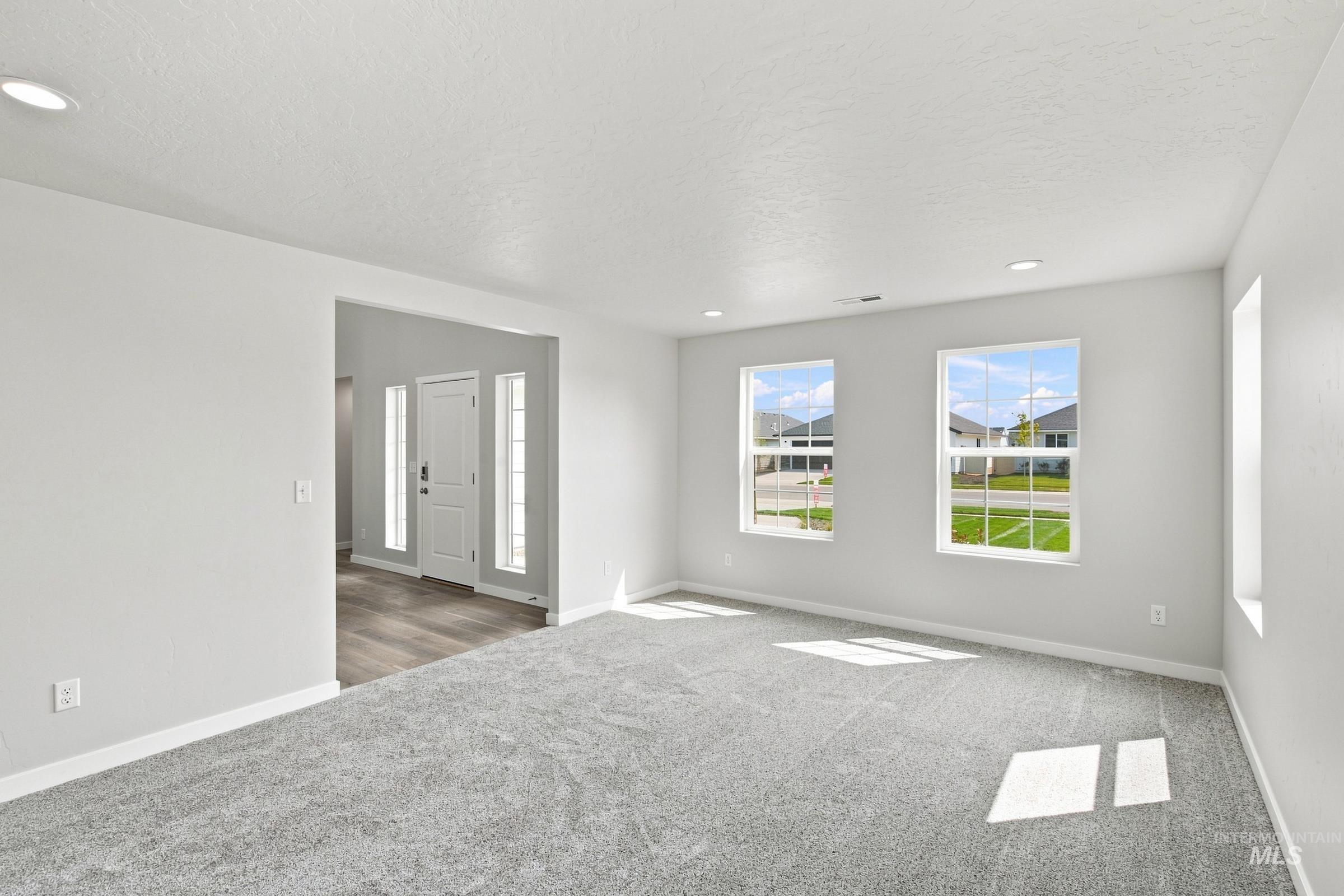 4577 S Amsterdam Ave Property Photo 19