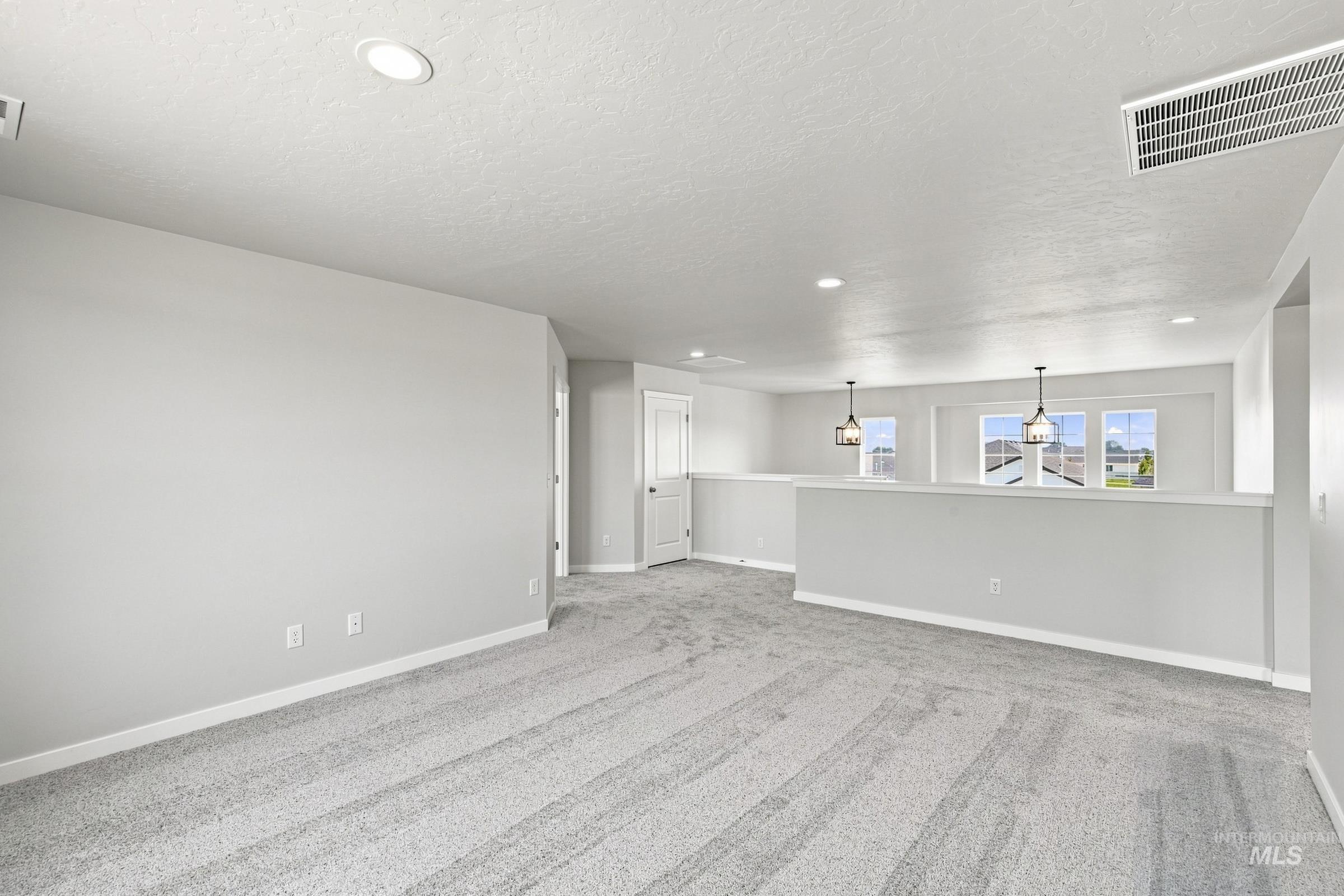 4577 S Amsterdam Ave Property Photo 25
