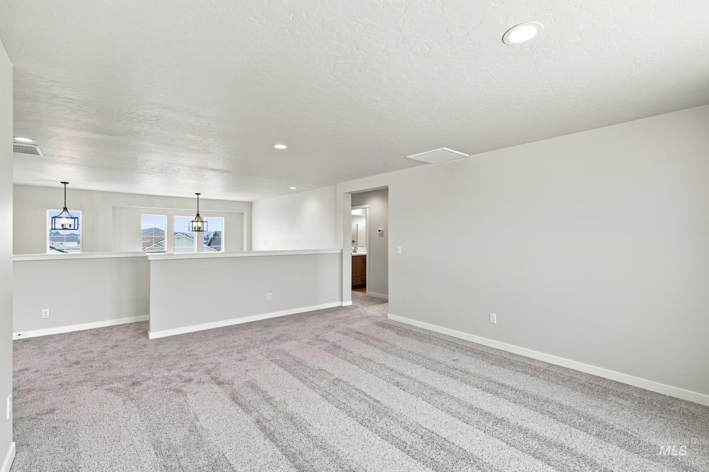 4577 S Amsterdam Ave Property Photo 26