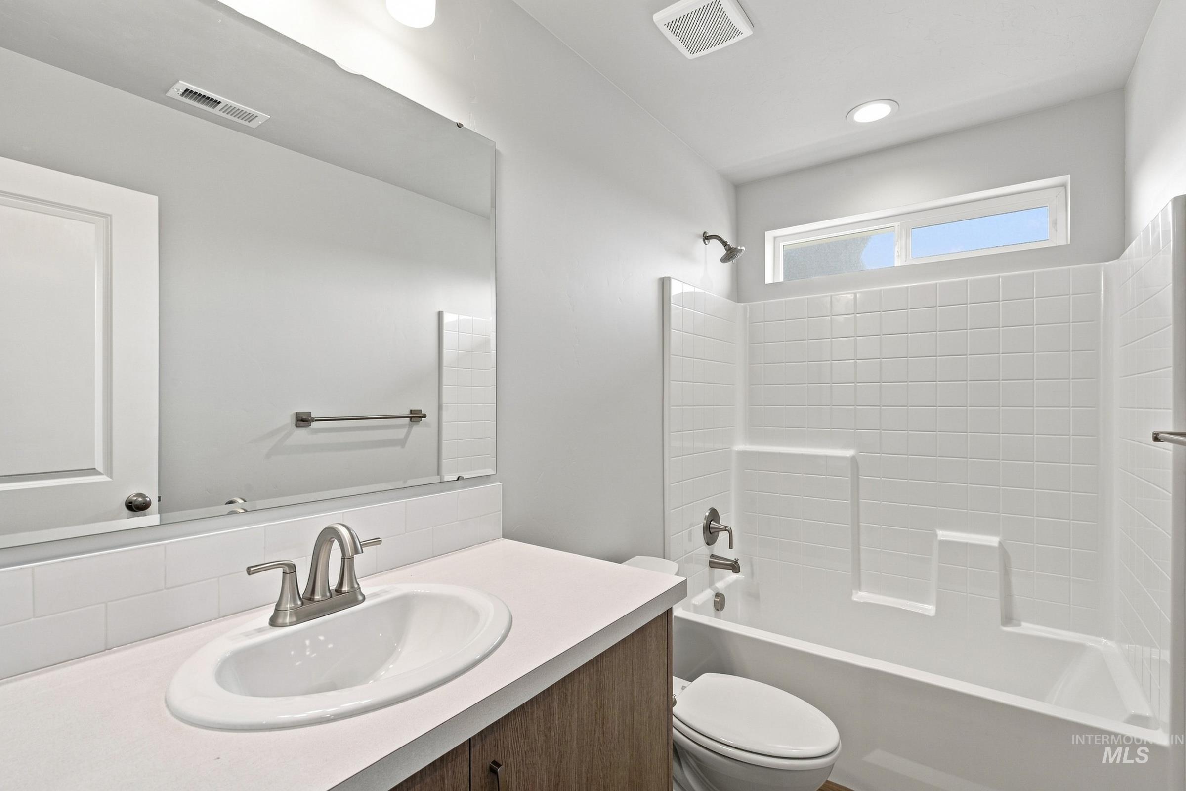 4577 S Amsterdam Ave Property Photo 31
