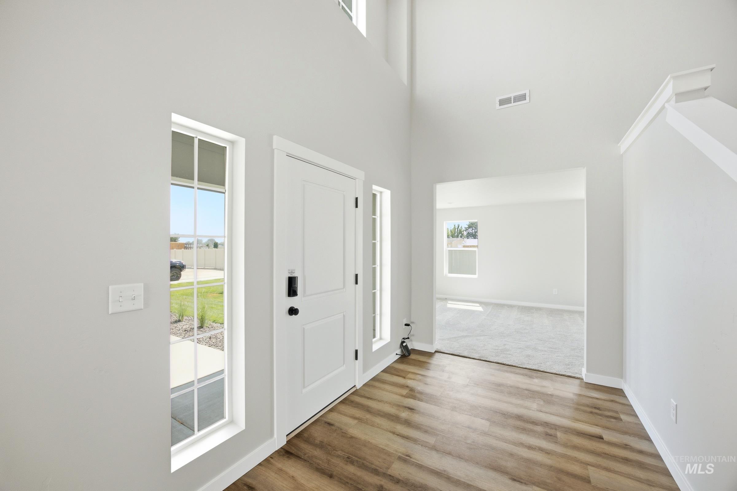 15337 Albatross Ave Property Photo 2