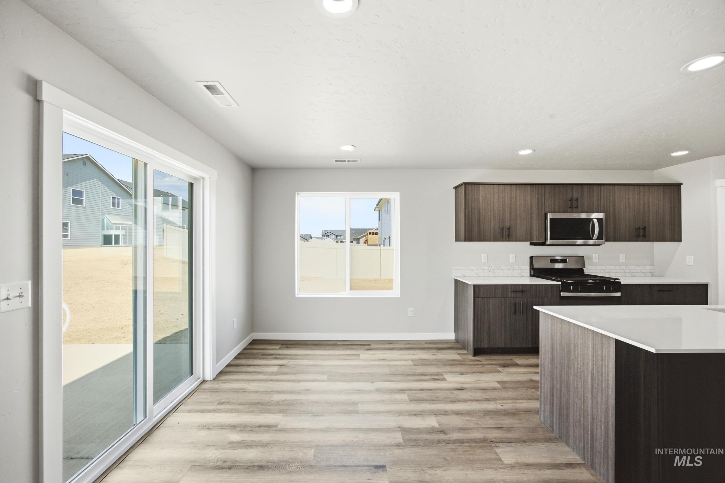15337 Albatross Ave Property Photo 6