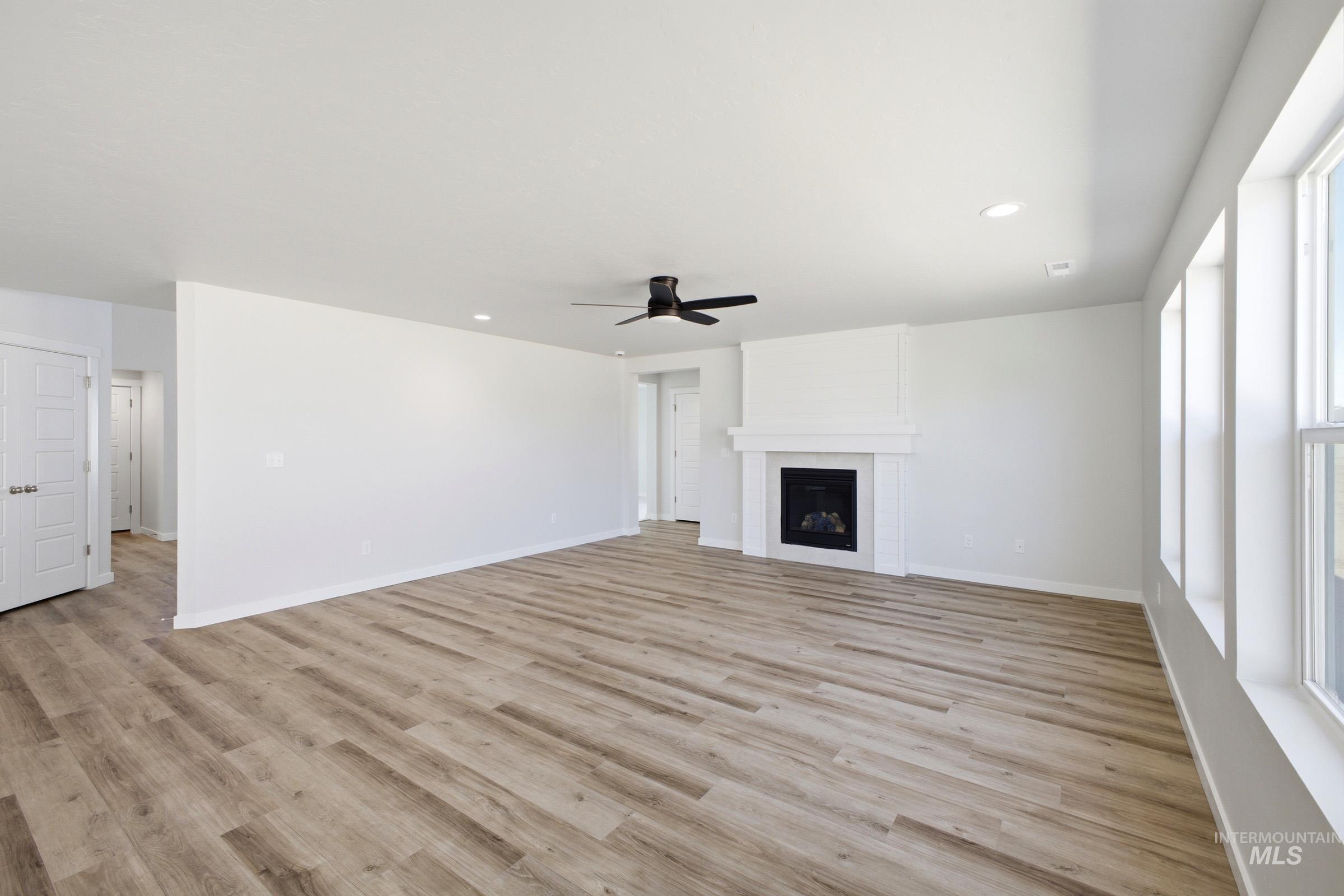15337 Albatross Ave Property Photo 10