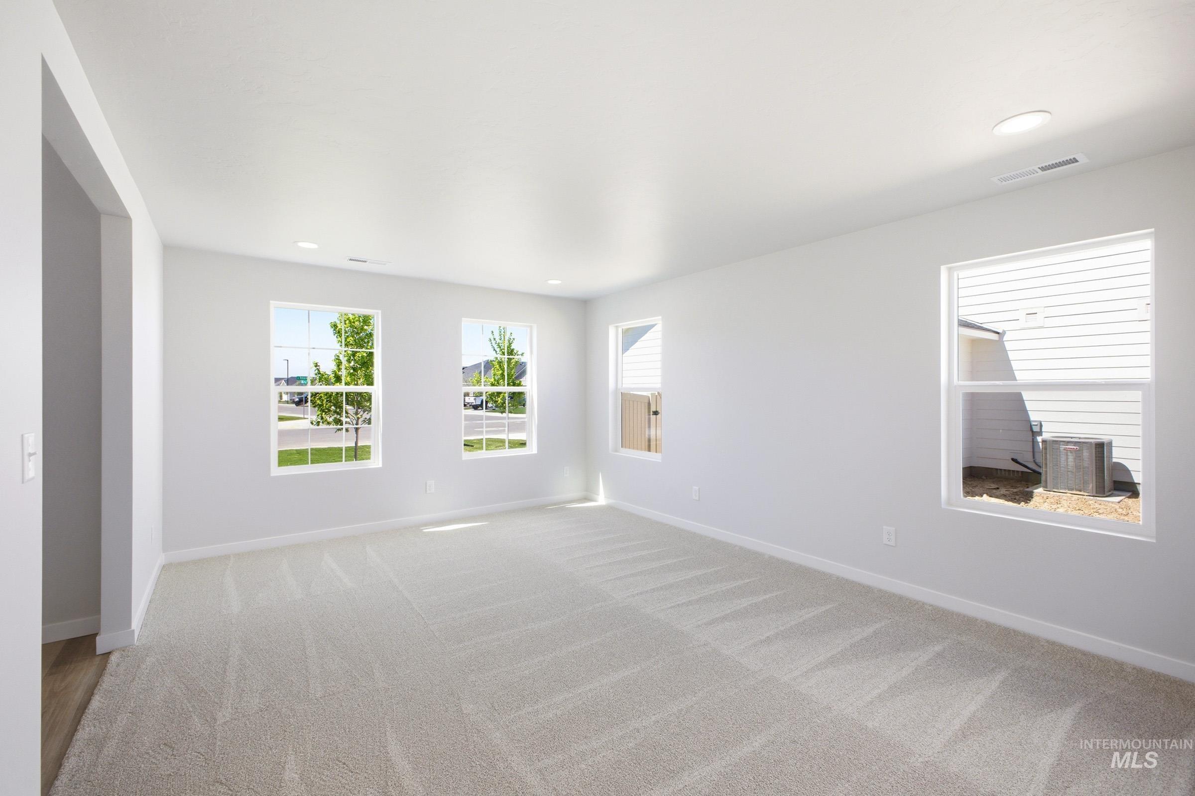 15337 Albatross Ave Property Photo 15