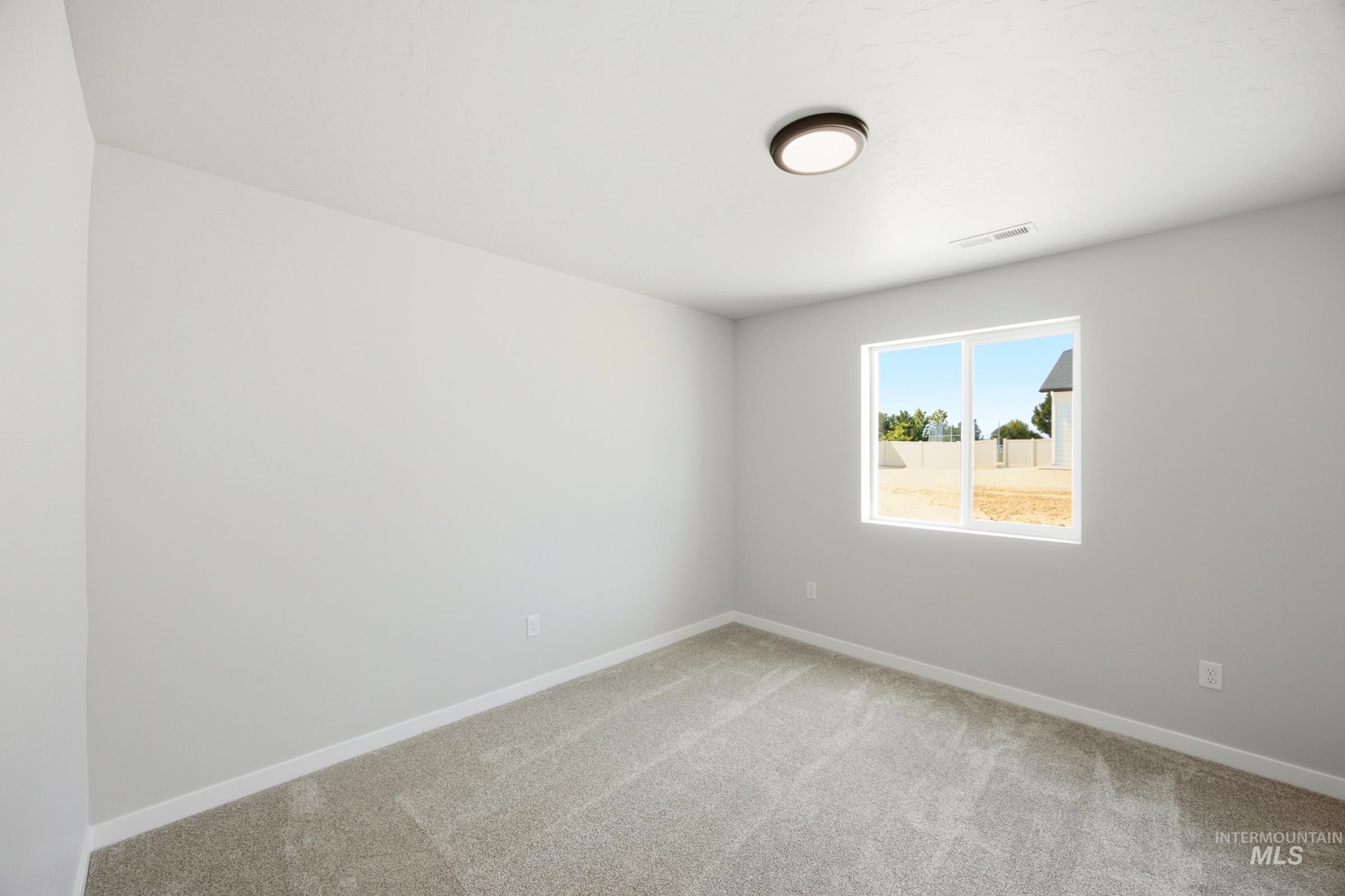 15337 Albatross Ave Property Photo 15