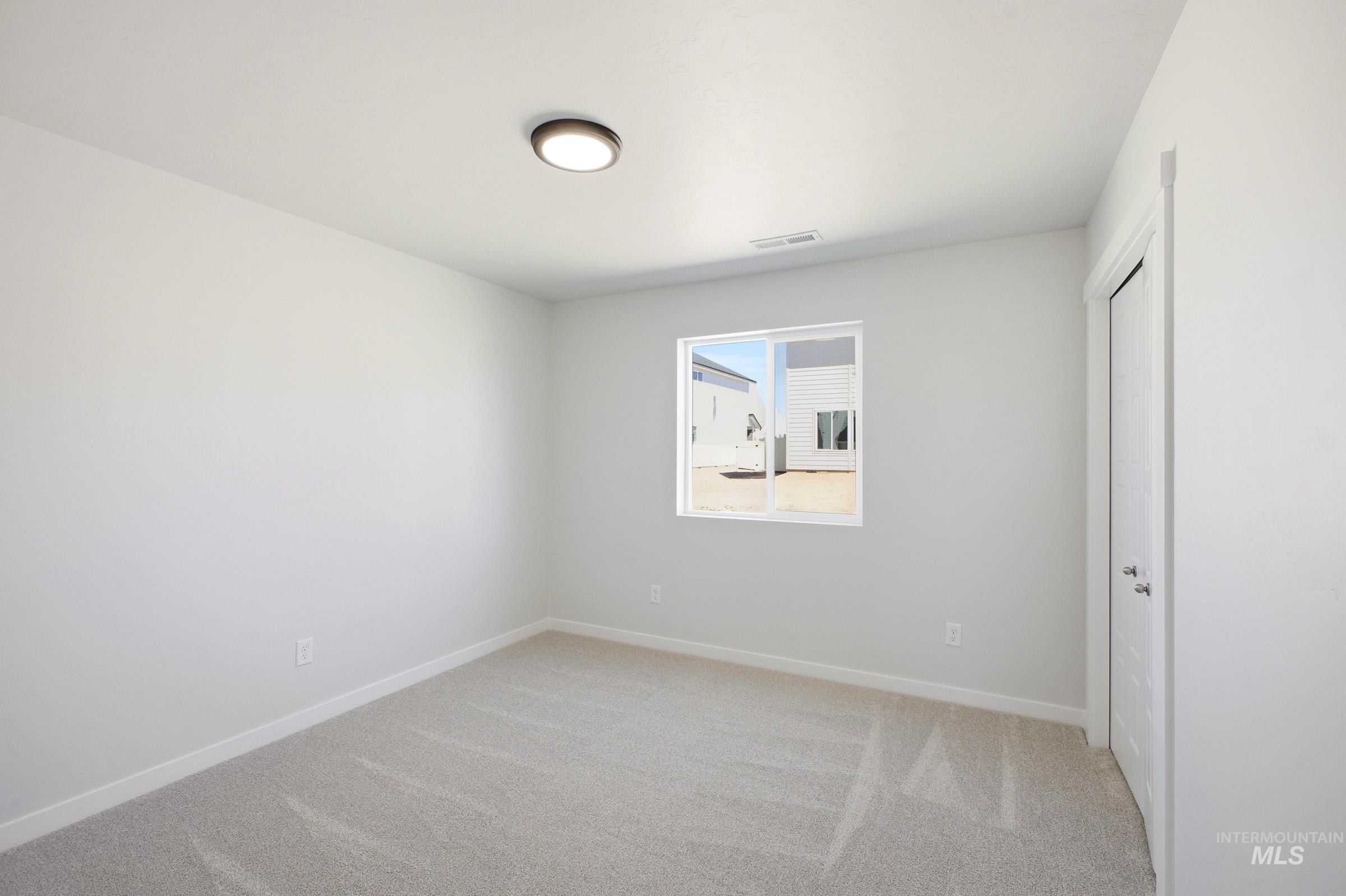 15337 Albatross Ave Property Photo 17