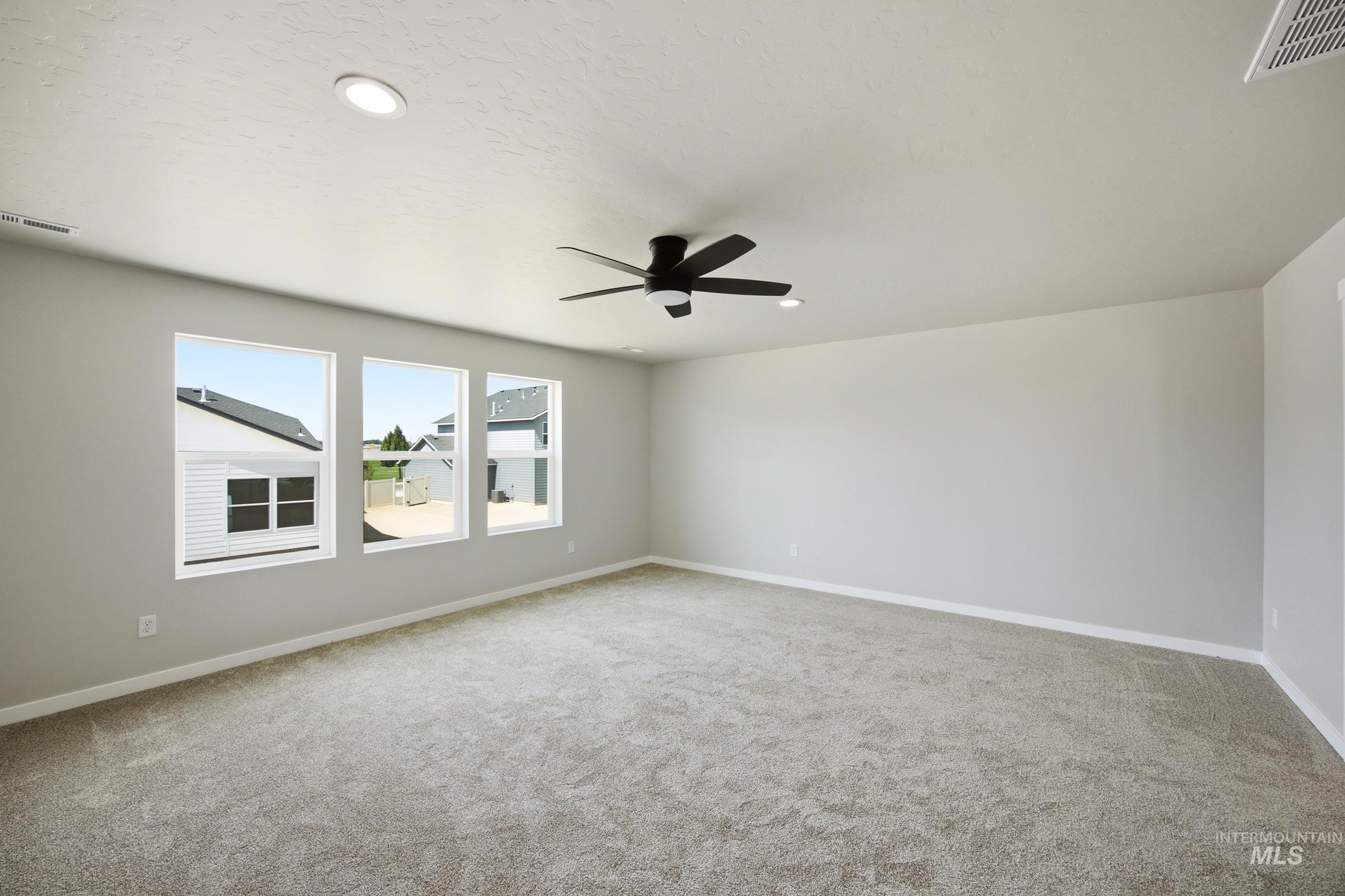 15337 Albatross Ave Property Photo 17