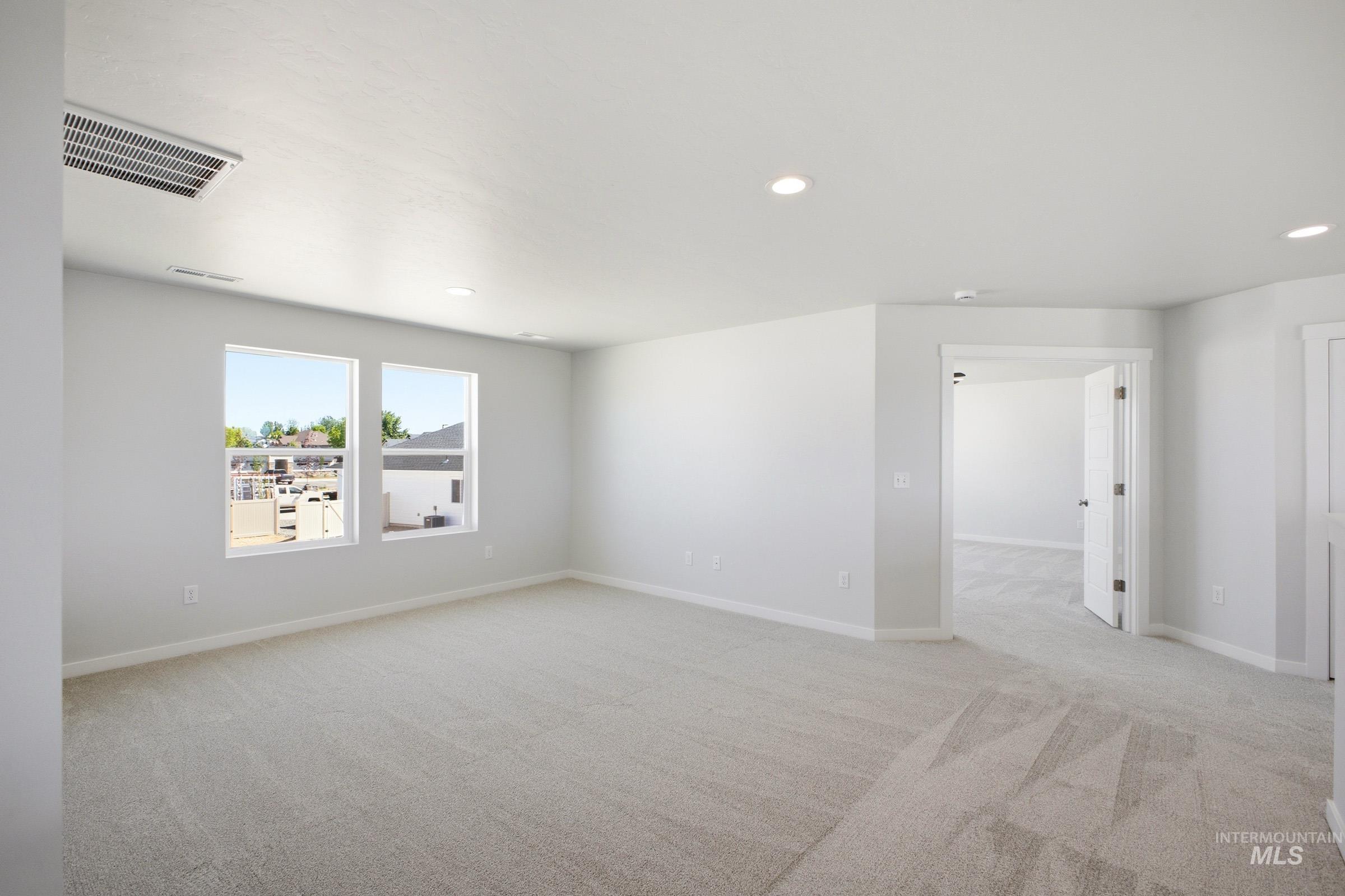 15337 Albatross Ave Property Photo 21