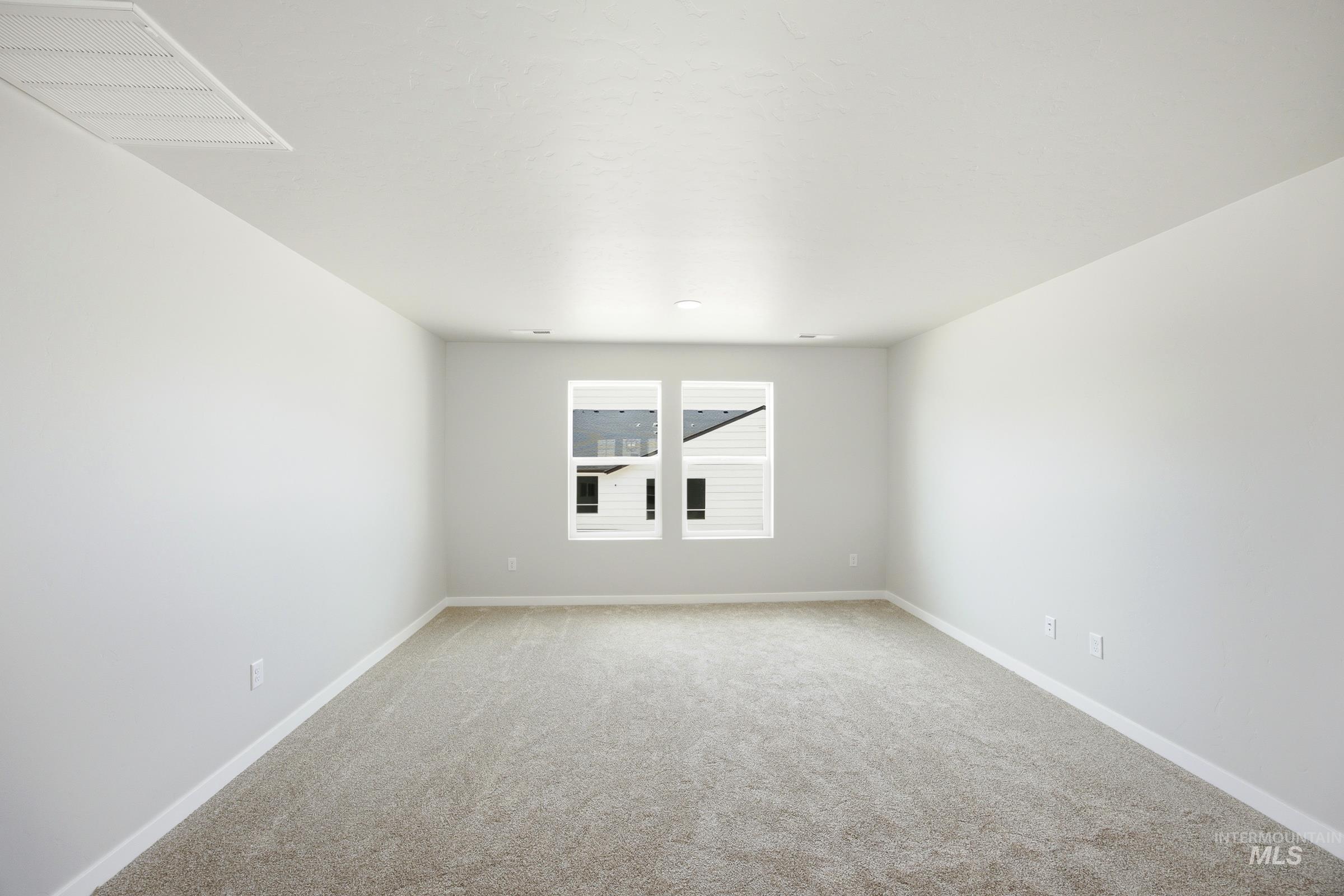 15337 Albatross Ave Property Photo 21
