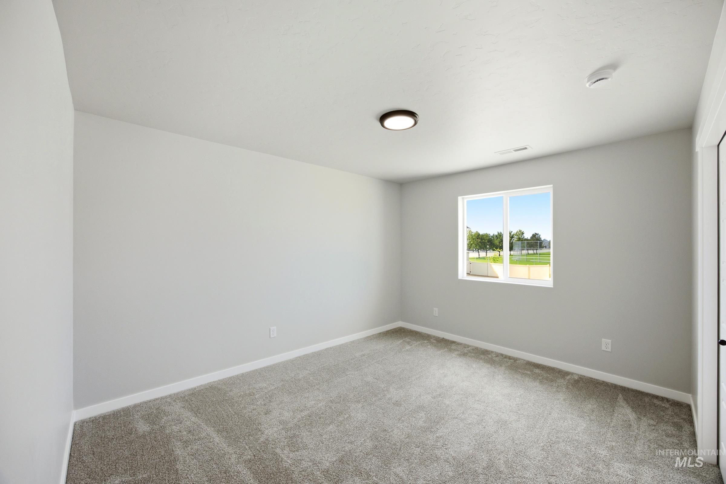 15337 Albatross Ave Property Photo 23