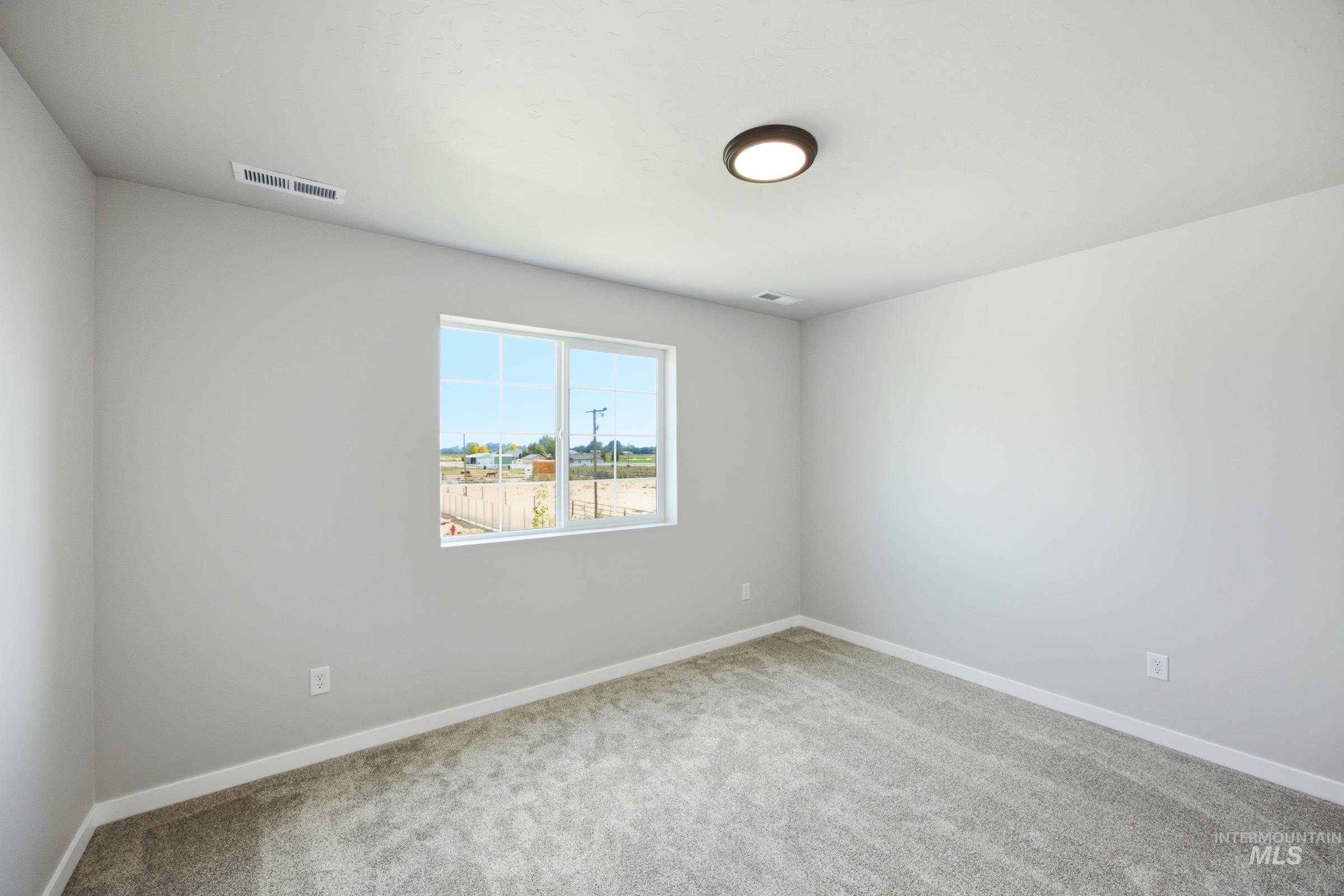 15337 Albatross Ave Property Photo 27