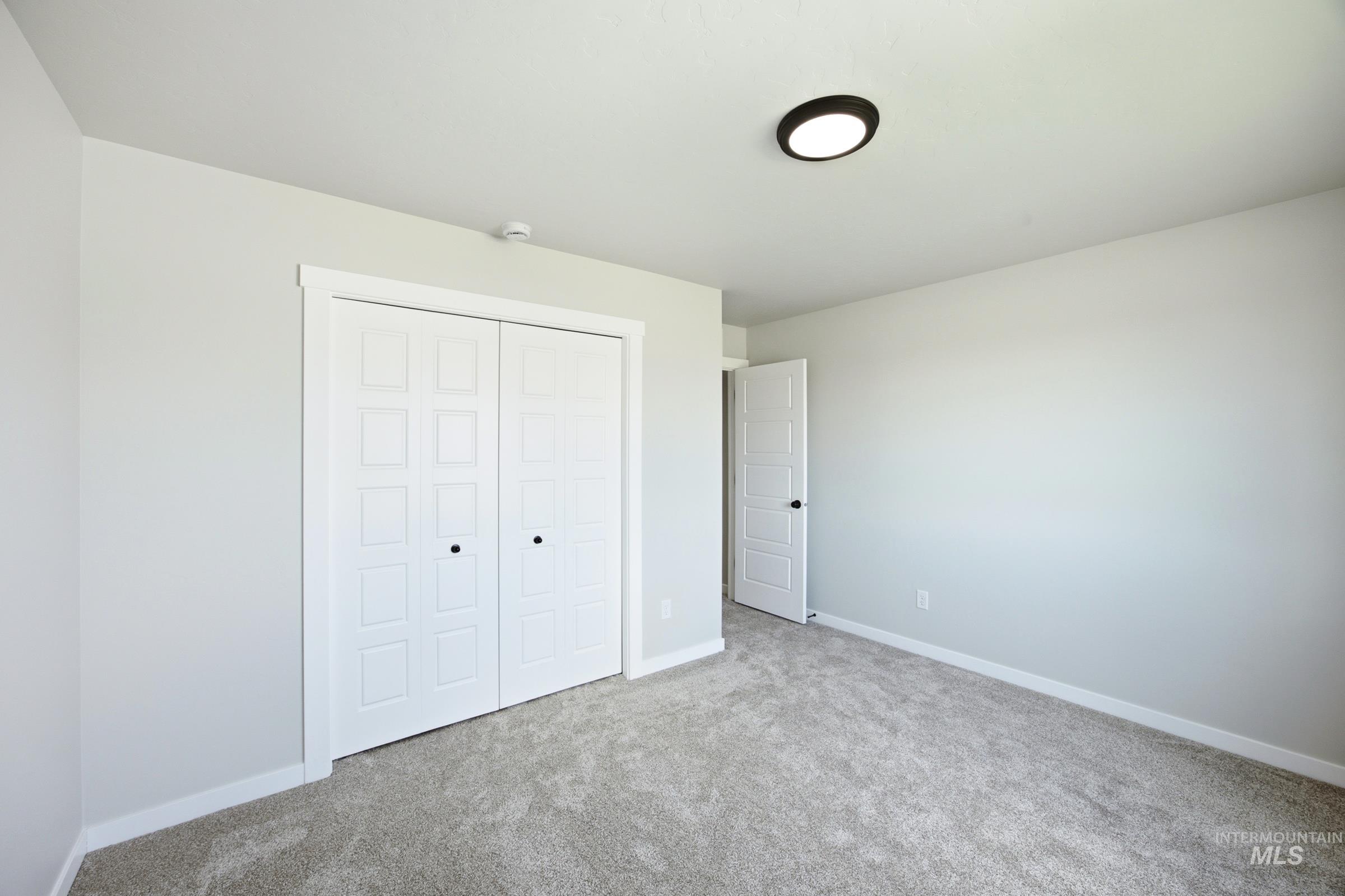 15337 Albatross Ave Property Photo 28