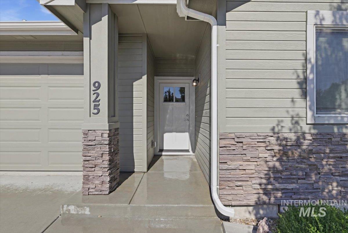 925 S Banner St Property Photo 2
