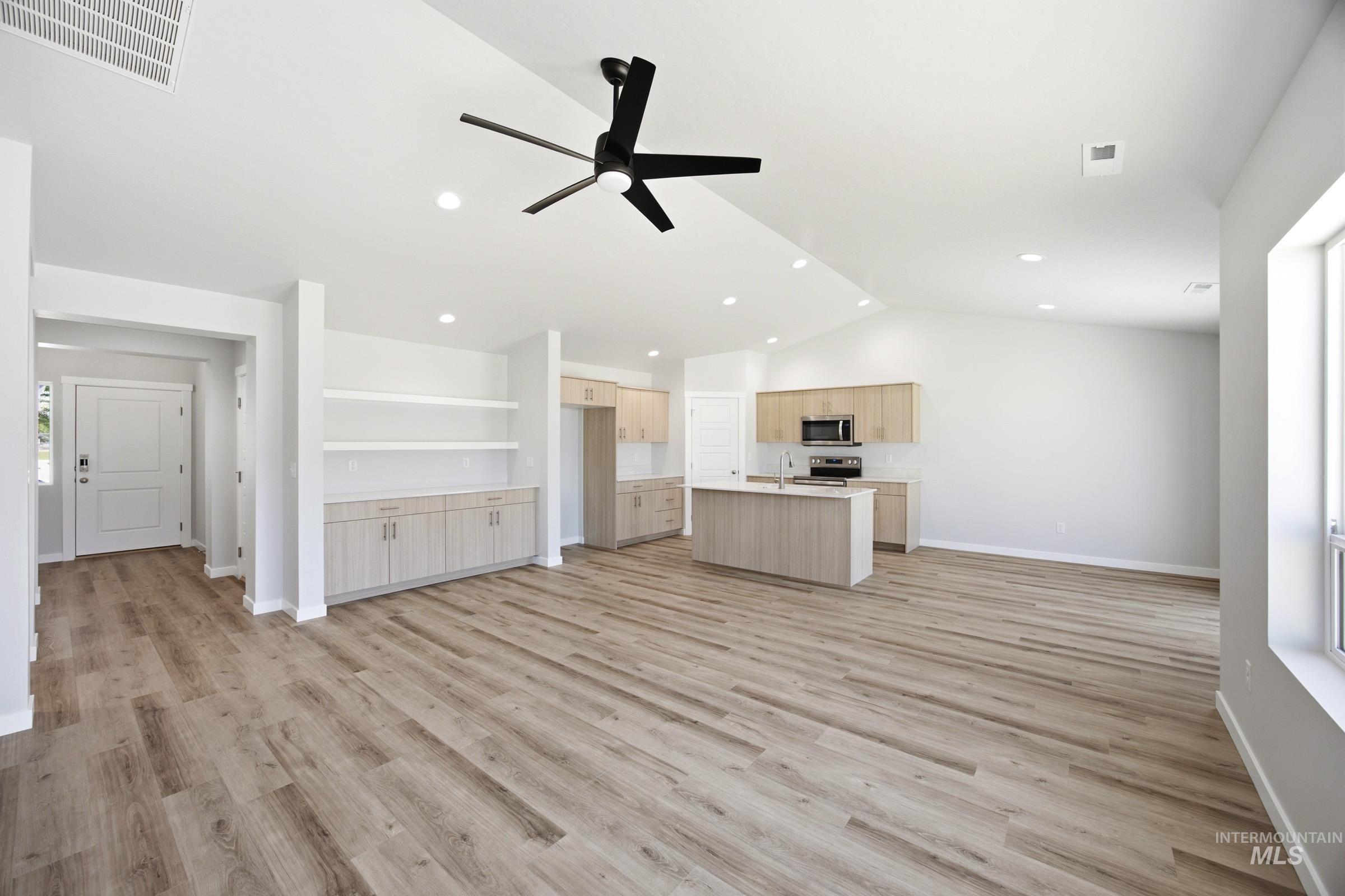 12877 Decatur St Property Photo 10