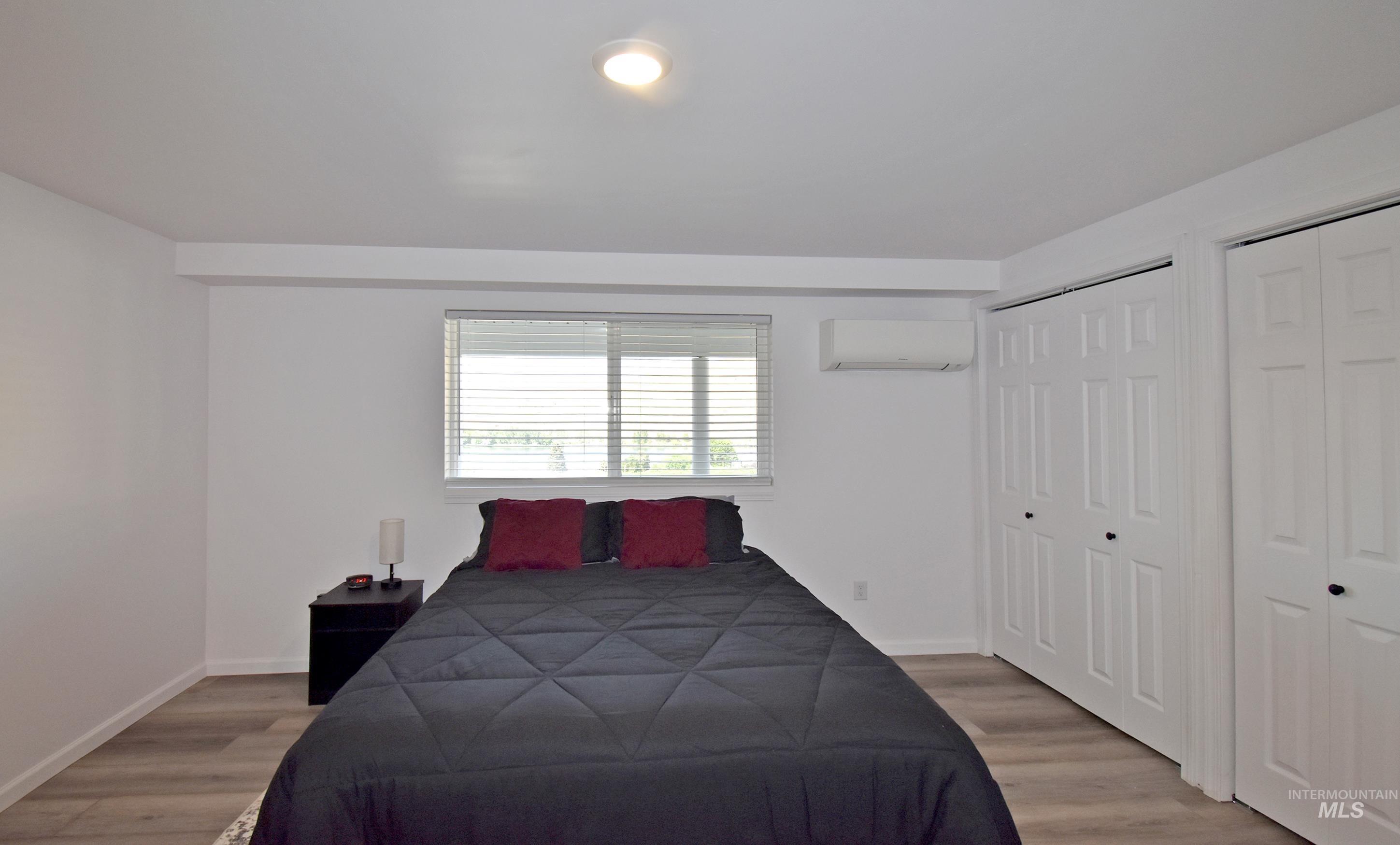 311 Kings Lane Property Photo 33