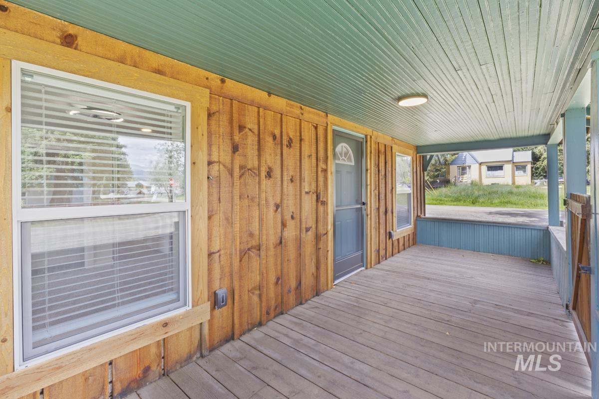 311 N School Street Property Photo 19