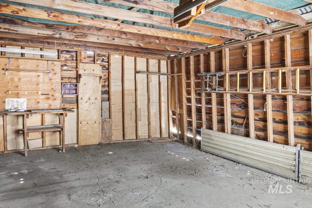 311 N School Street Property Photo 37
