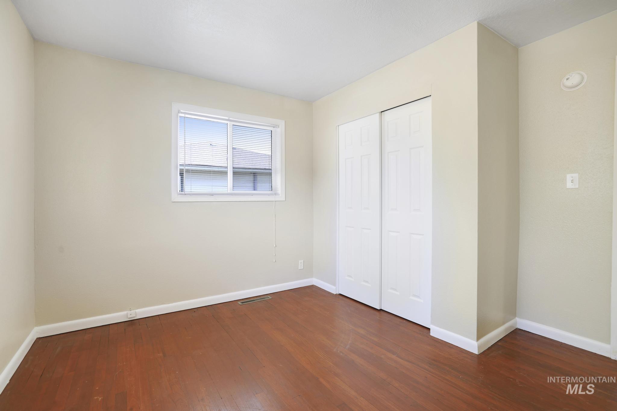 327 Monroe St Property Photo 16