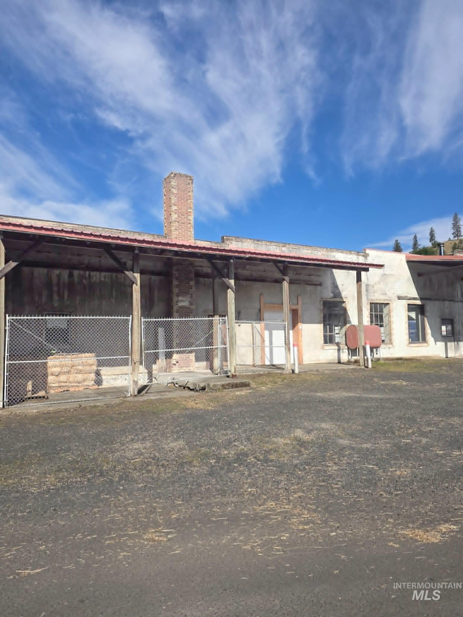 447 College Avenue Property Photo 6