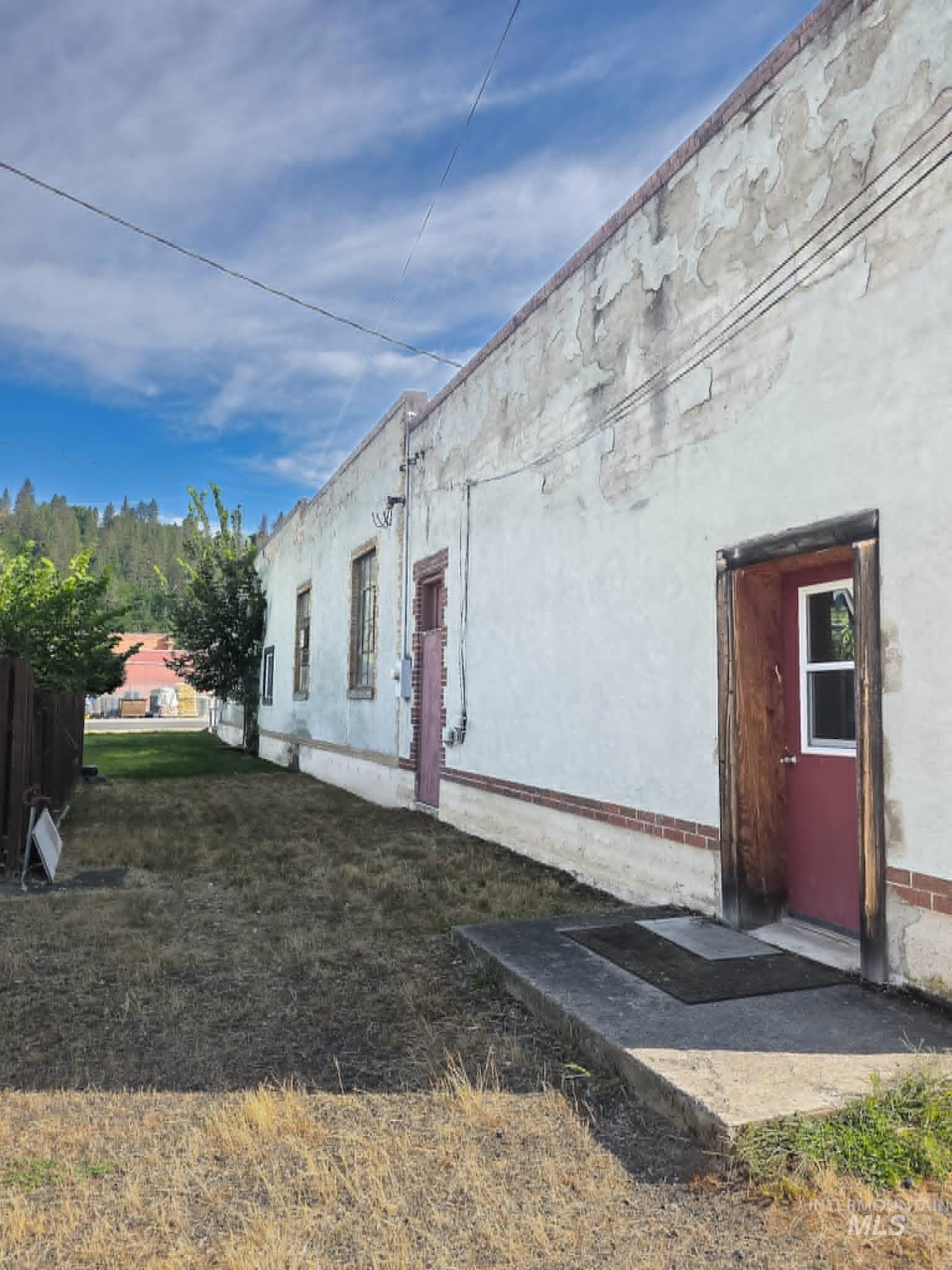 447 College Avenue Property Photo 7